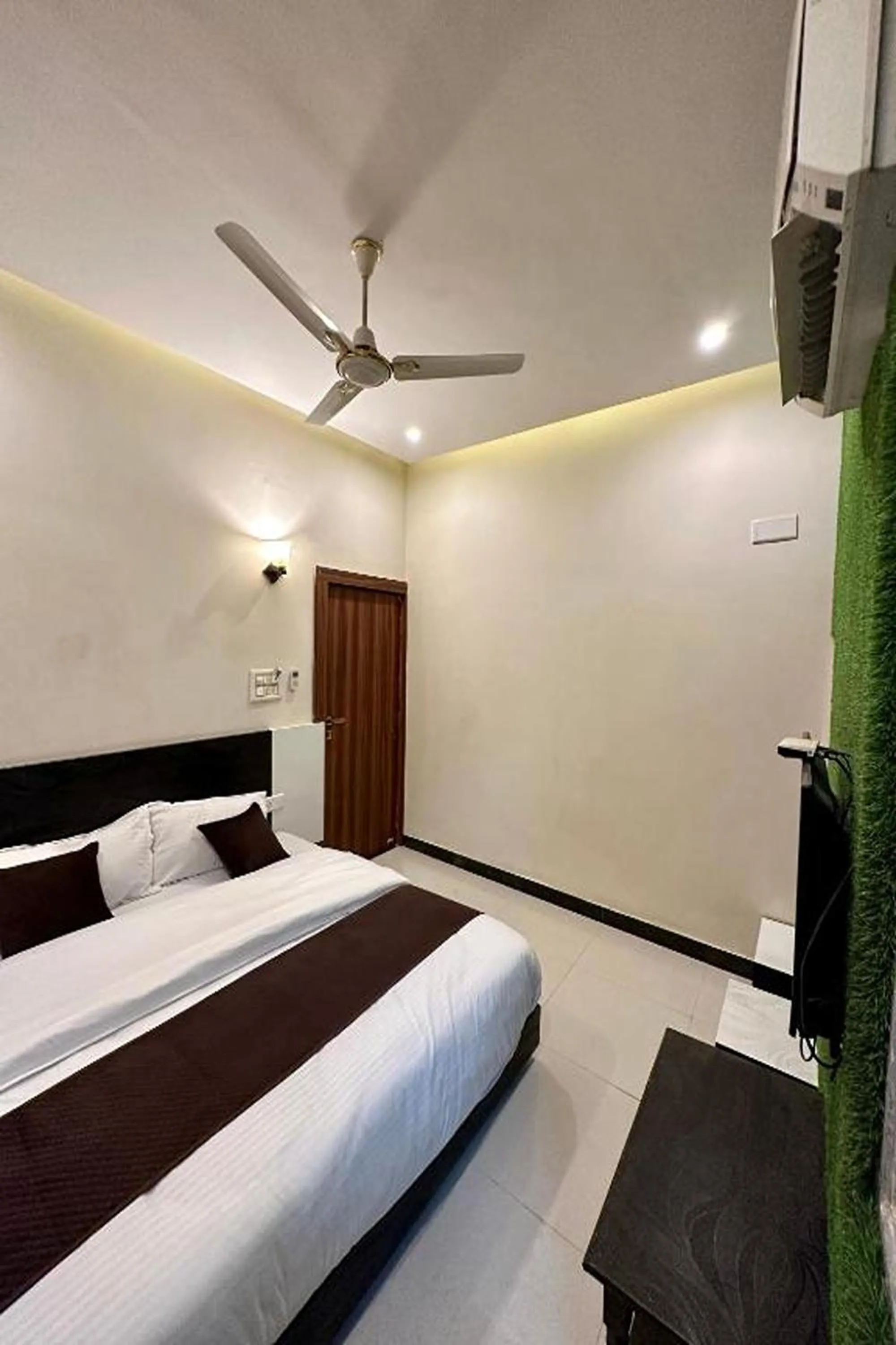 Bedroom, Bed in Hotel The Galaxy near Udaipur Airport