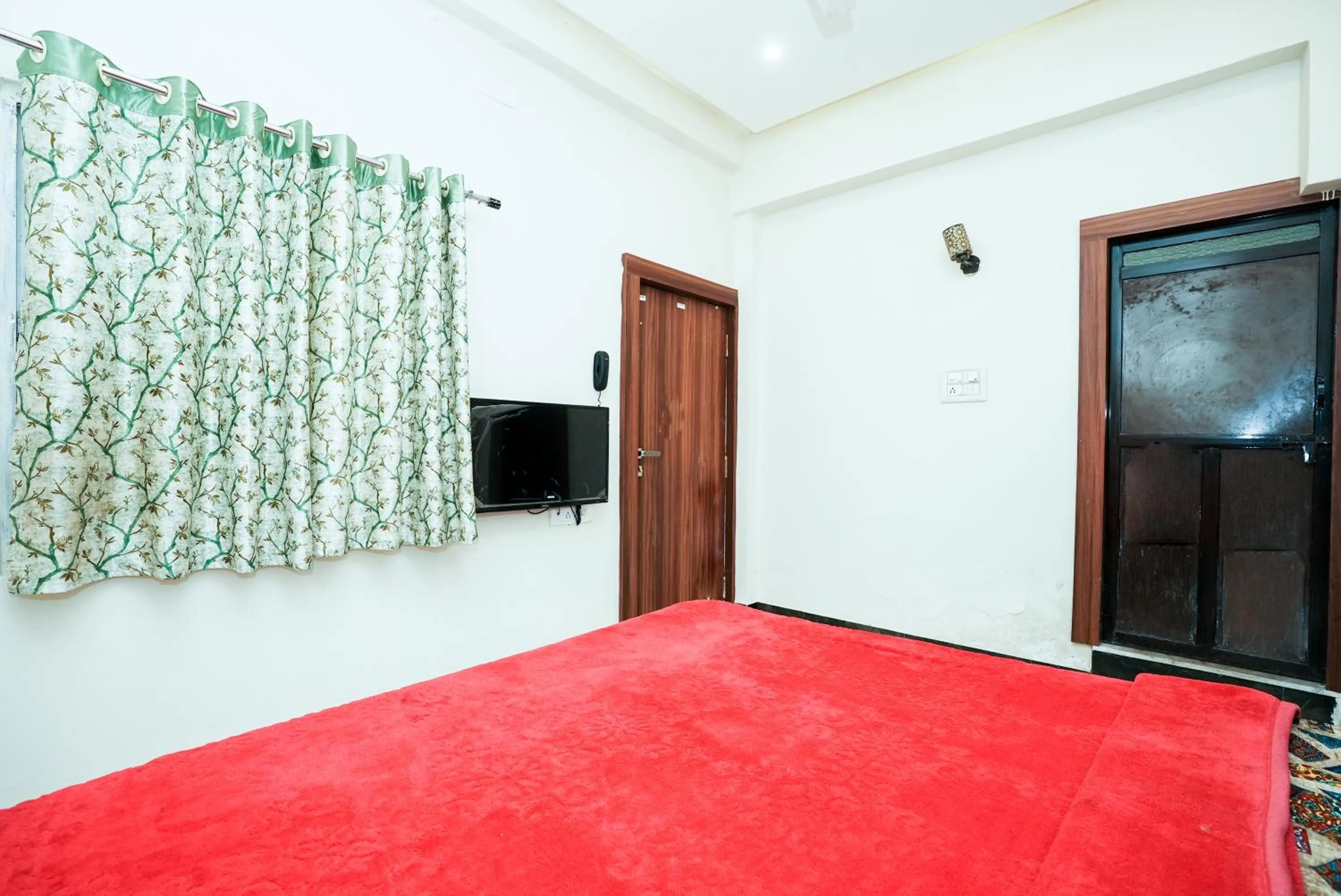 Bedroom, Bed in Hotel The Galaxy near Udaipur Airport