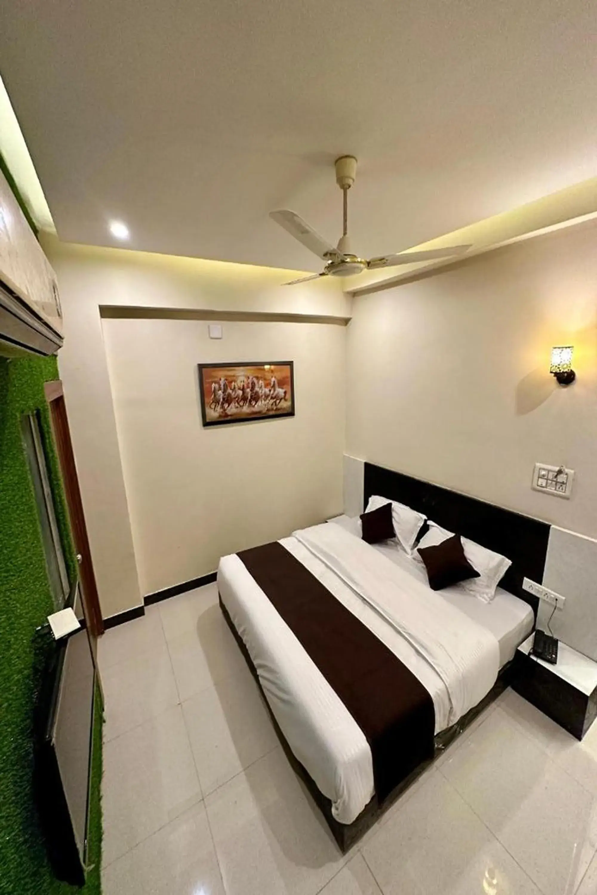 Bed in Hotel The Galaxy near Udaipur Airport Bed in Hotel The Galaxy near Udaipur Airport