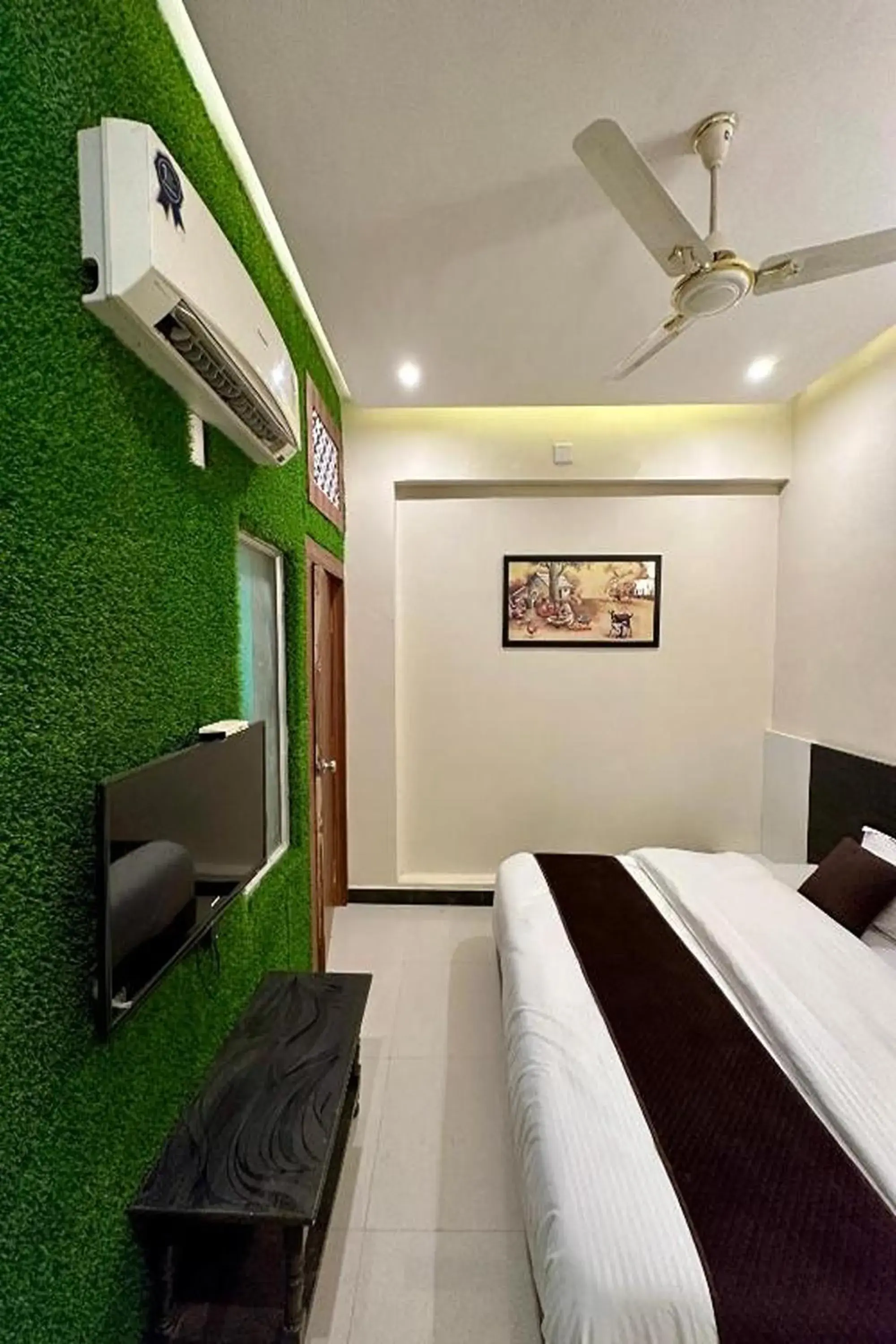Bed in Hotel The Galaxy near Udaipur Airport Bed in Hotel The Galaxy near Udaipur Airport