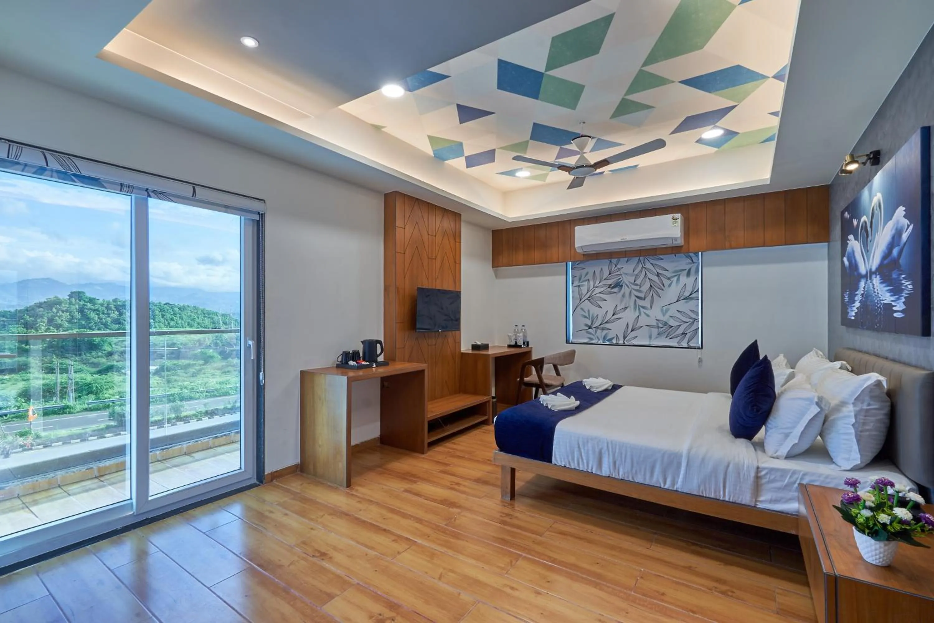 Bed in The Scenic Unity