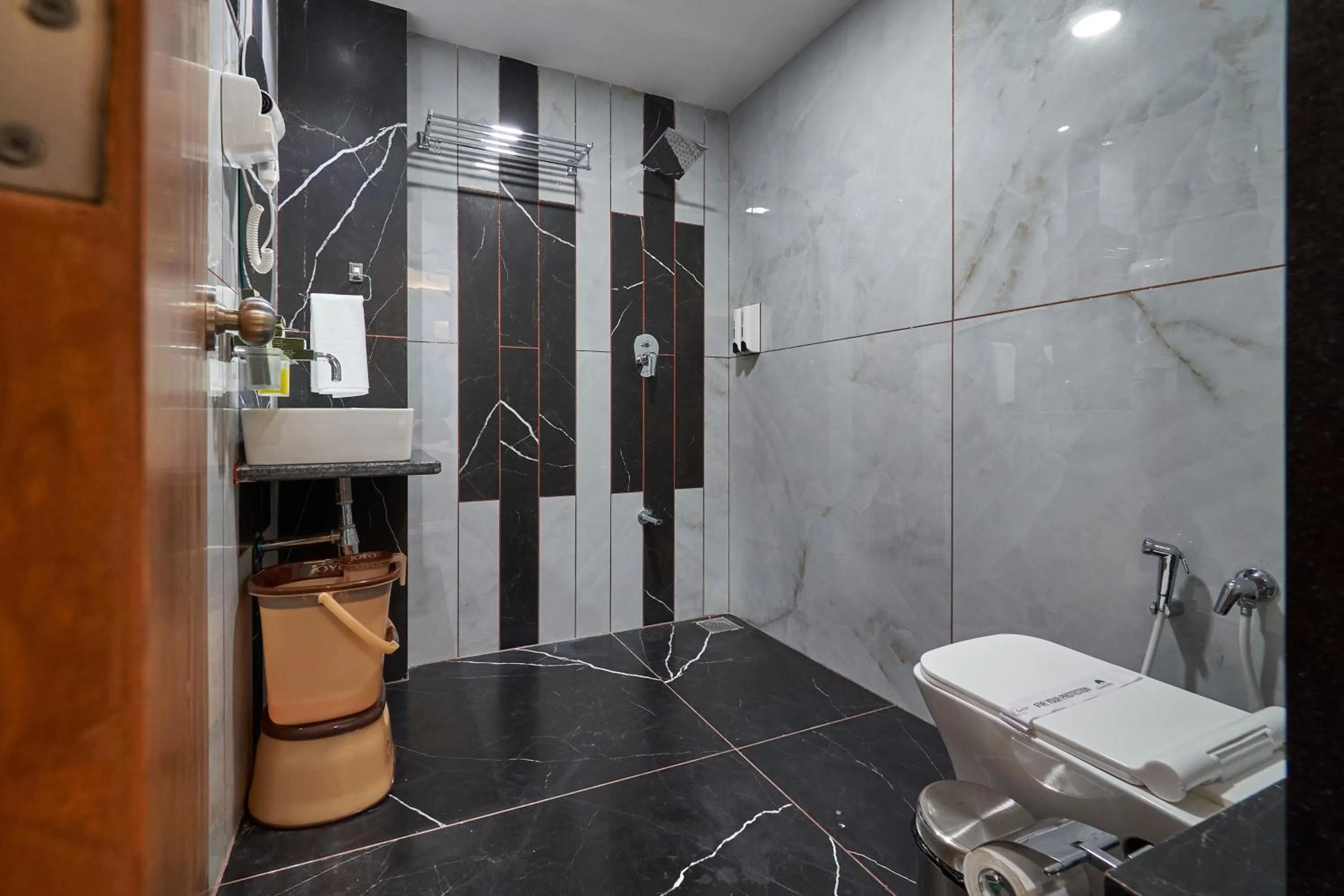 Bathroom in The Scenic Unity