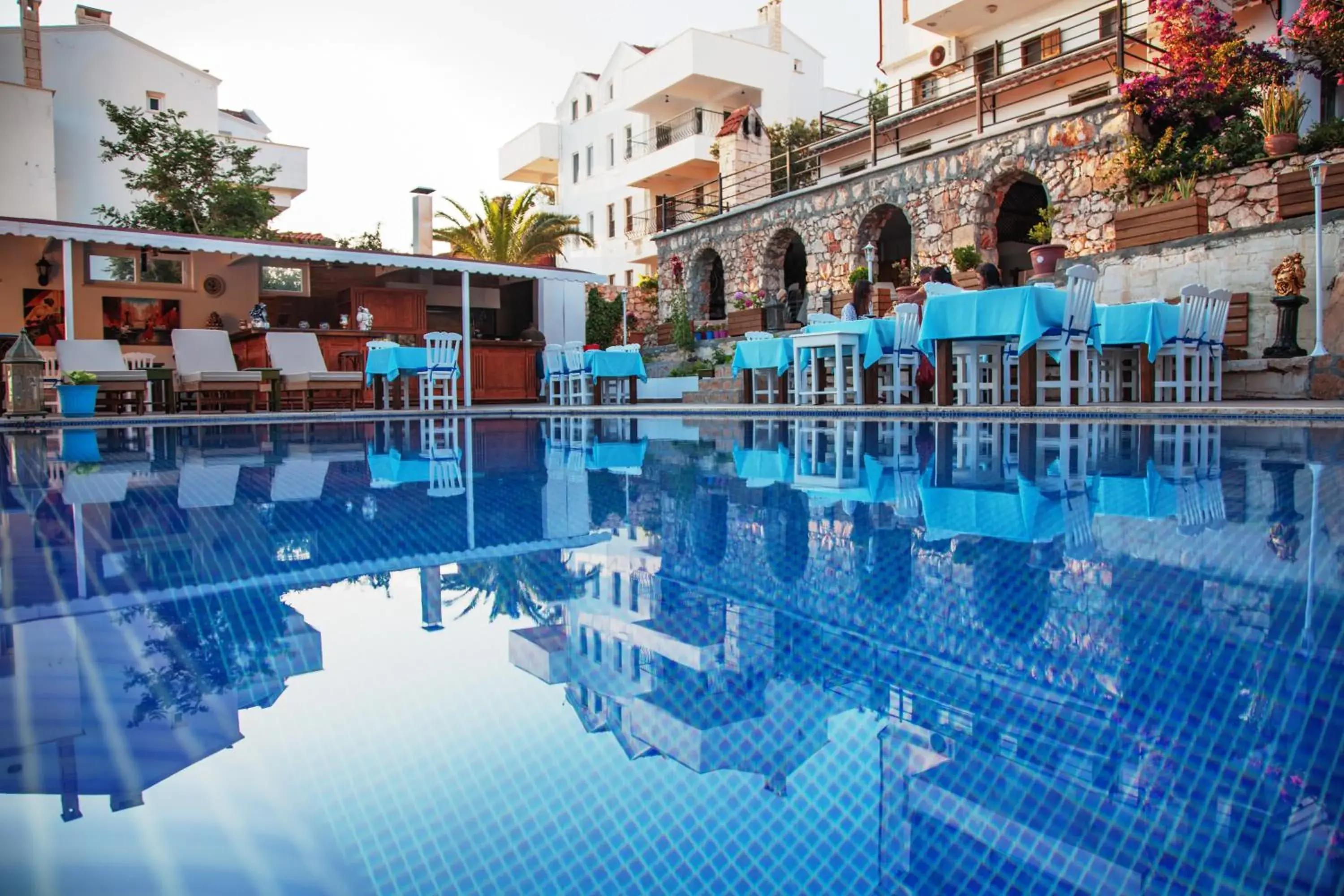 Restaurant/places to eat in Sunset Villa Hotel Restaurant/places to eat in Sunset Villa Hotel