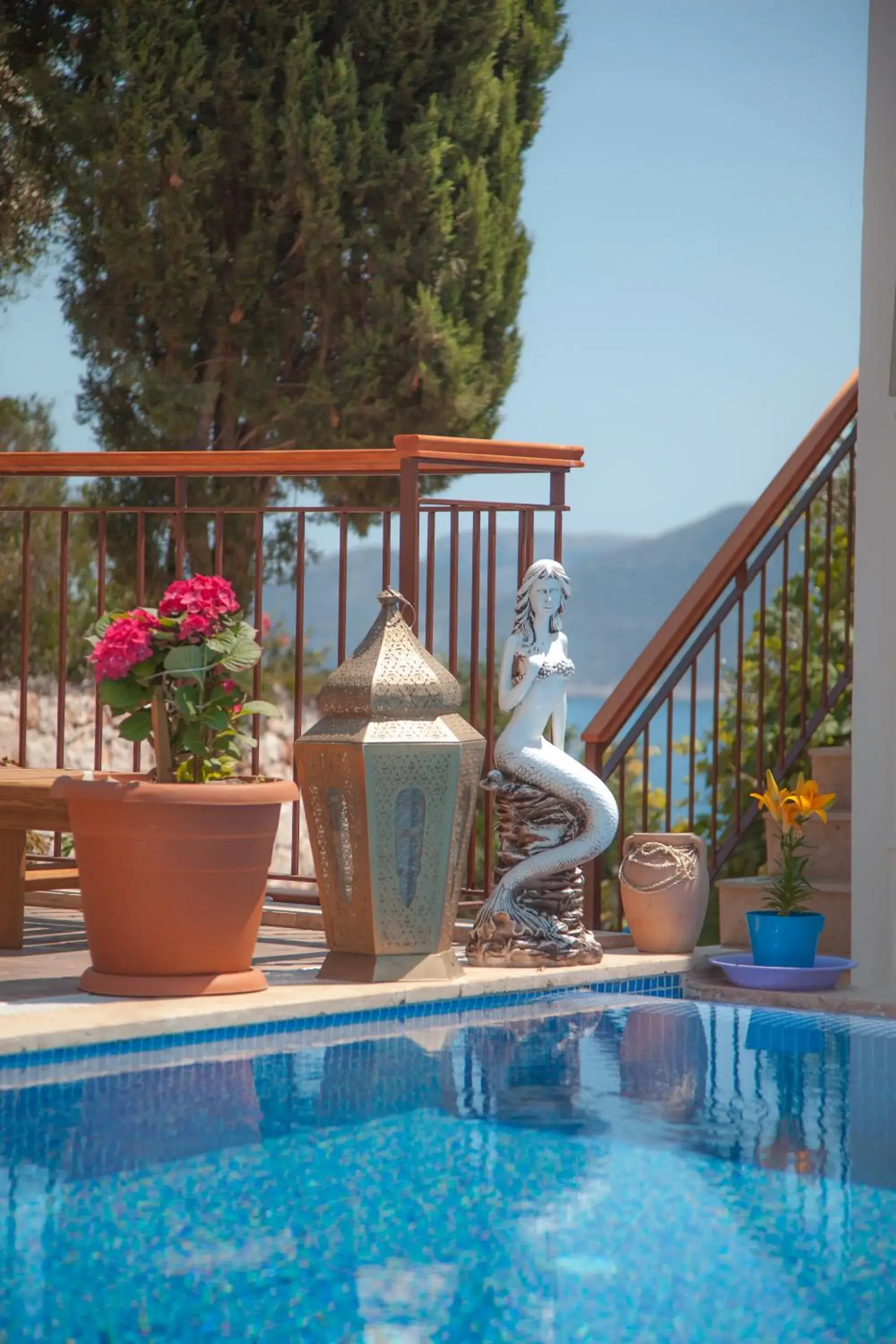 Swimming pool in Sunset Villa Hotel Swimming pool in Sunset Villa Hotel