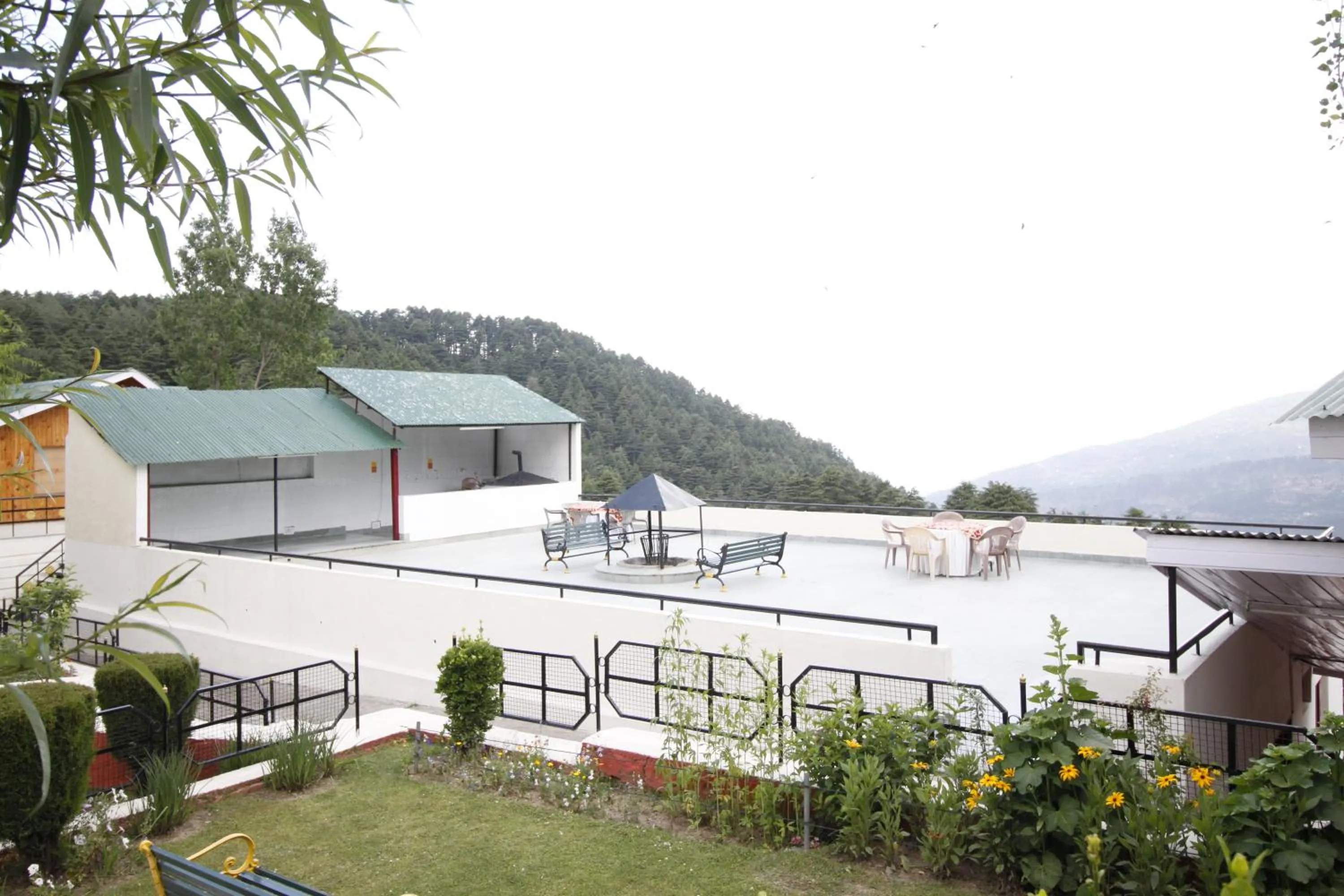 Balcony/Terrace in Vardaan Hotels - PatniTop