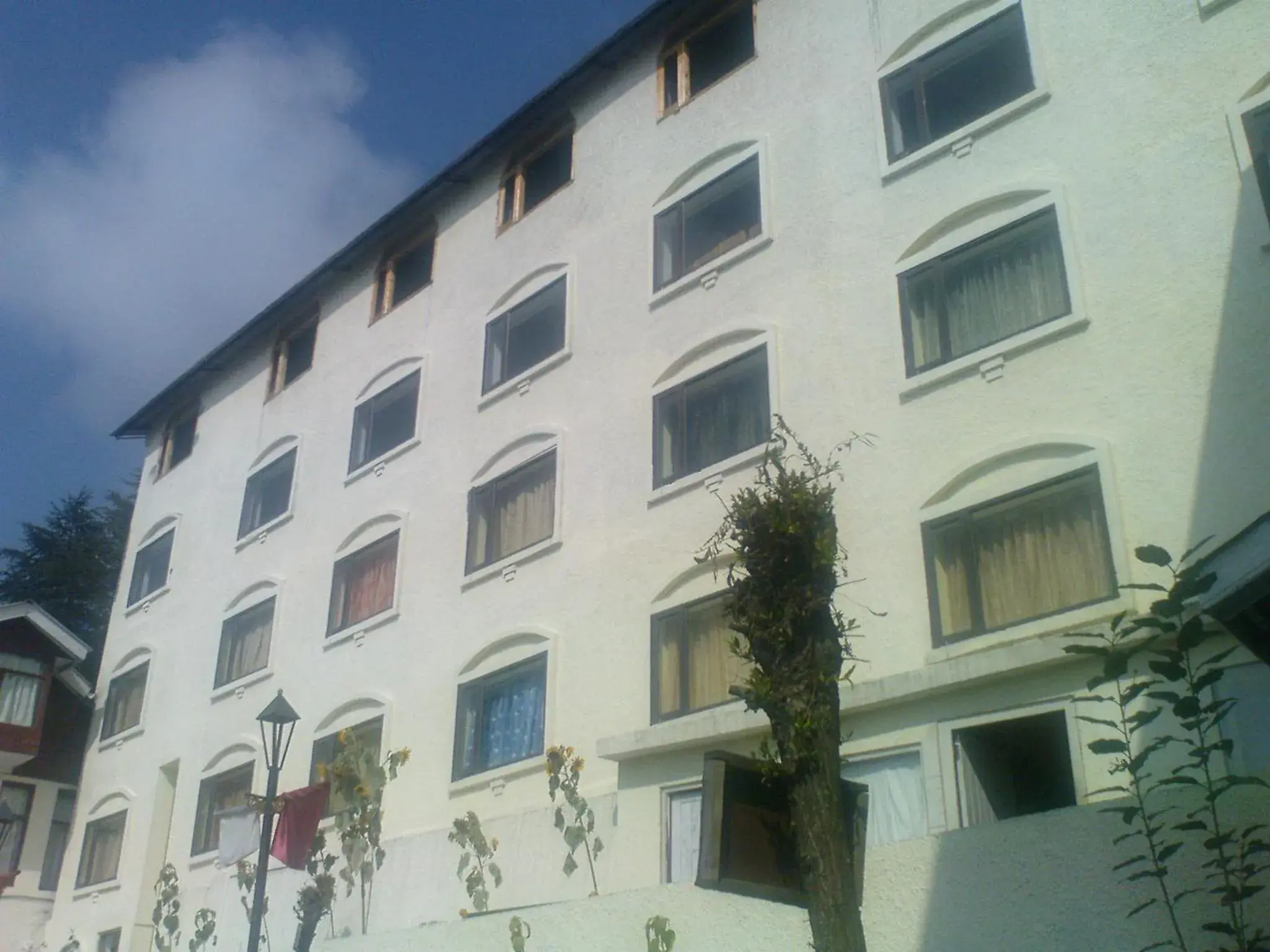 Facade/entrance in Vardaan Hotels - PatniTop Facade/entrance in Vardaan Hotels - PatniTop