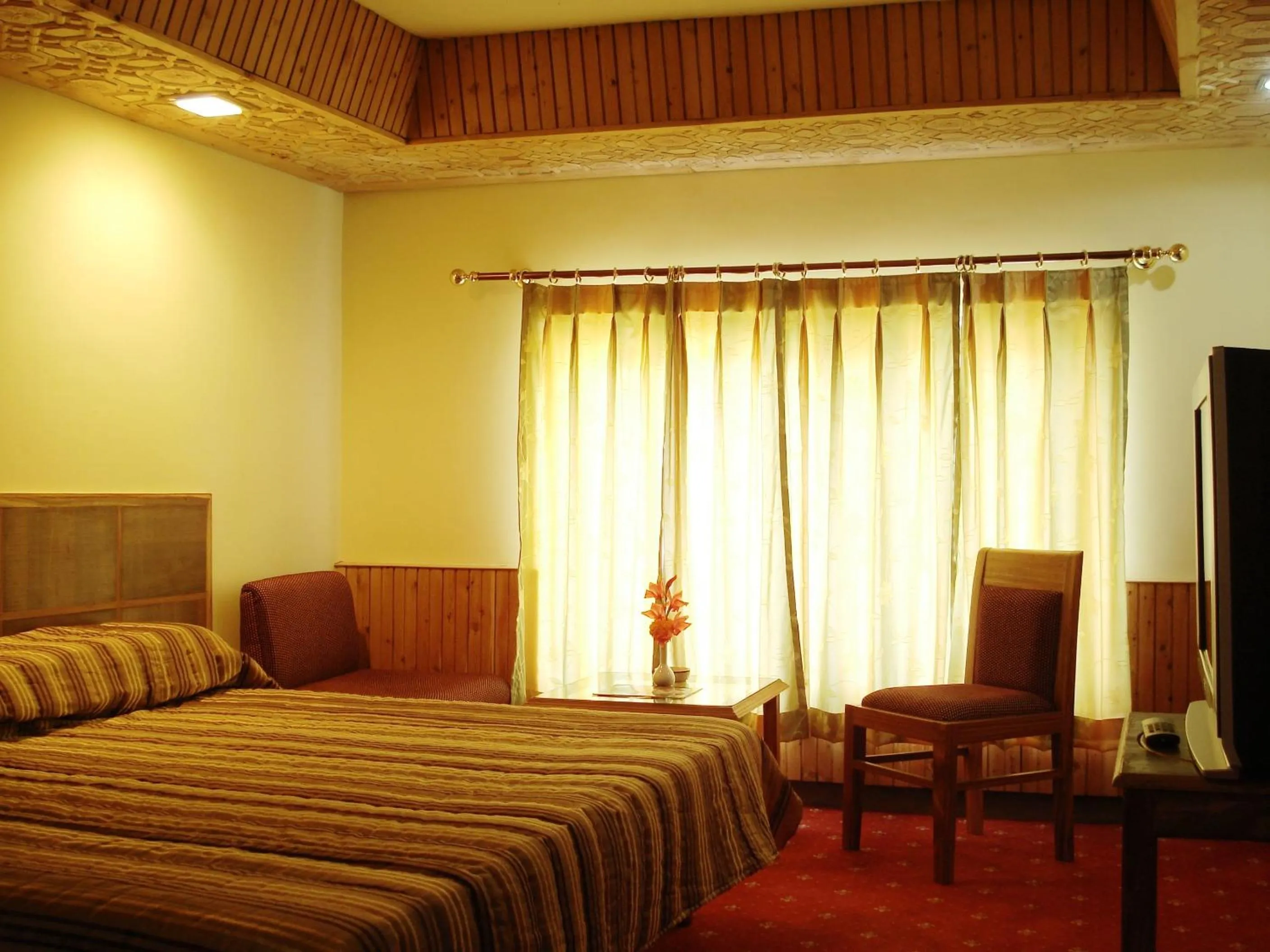 Decorative detail, Bed in Vardaan Hotels - PatniTop