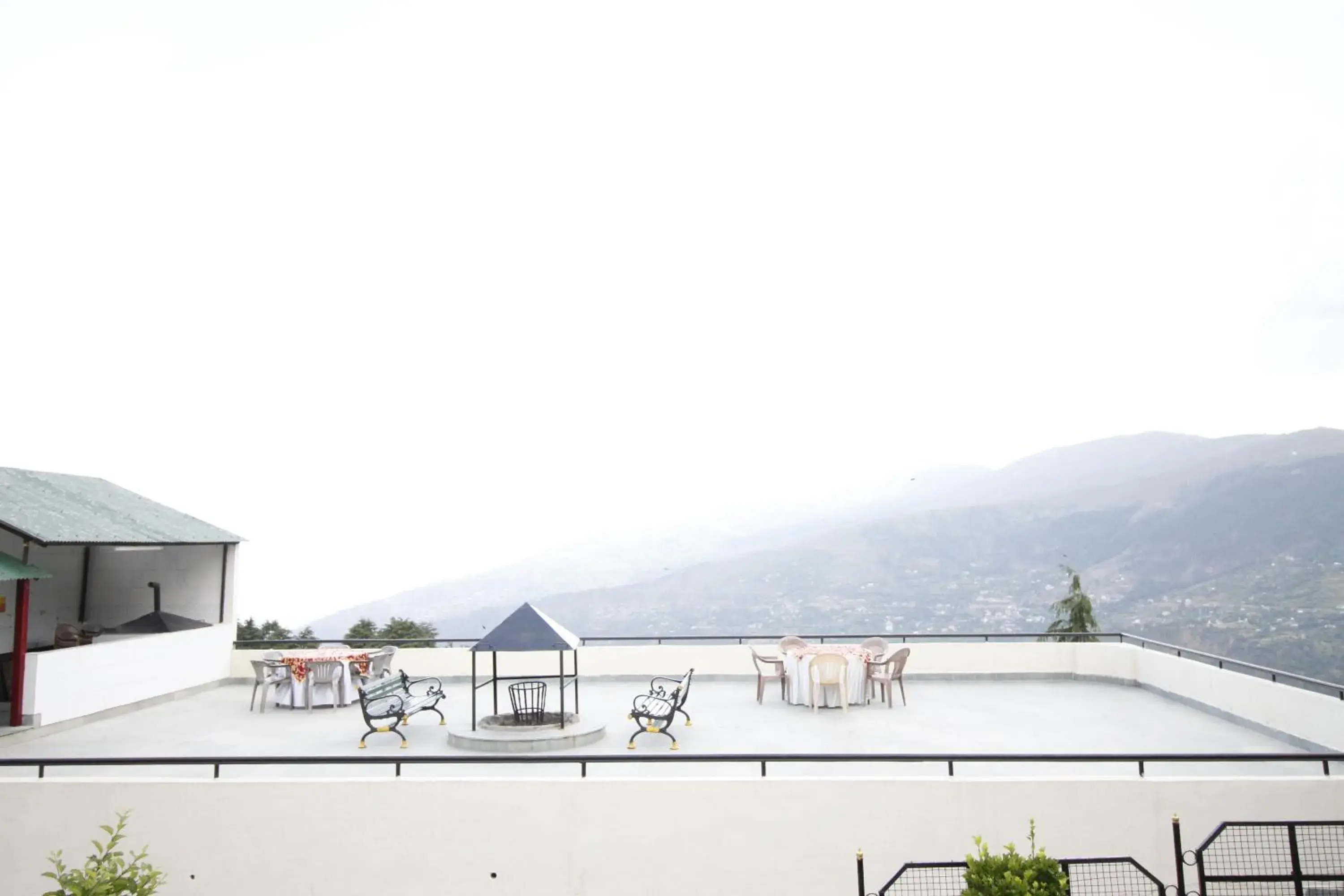 Mountain view in Vardaan Hotels - PatniTop Mountain view in Vardaan Hotels - PatniTop