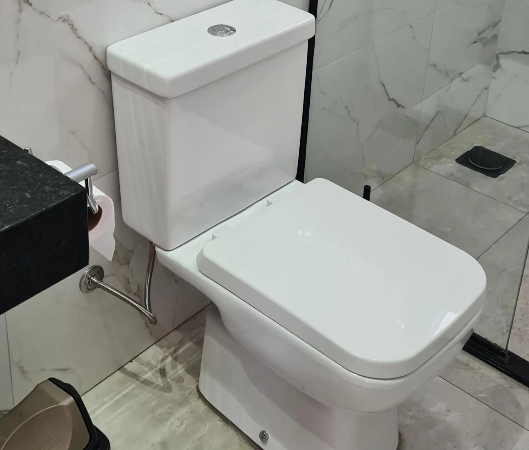 Toilet in B&B Pousada Swiss Residence