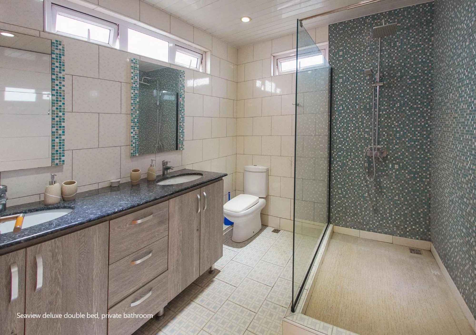 Shower in Casa Maria