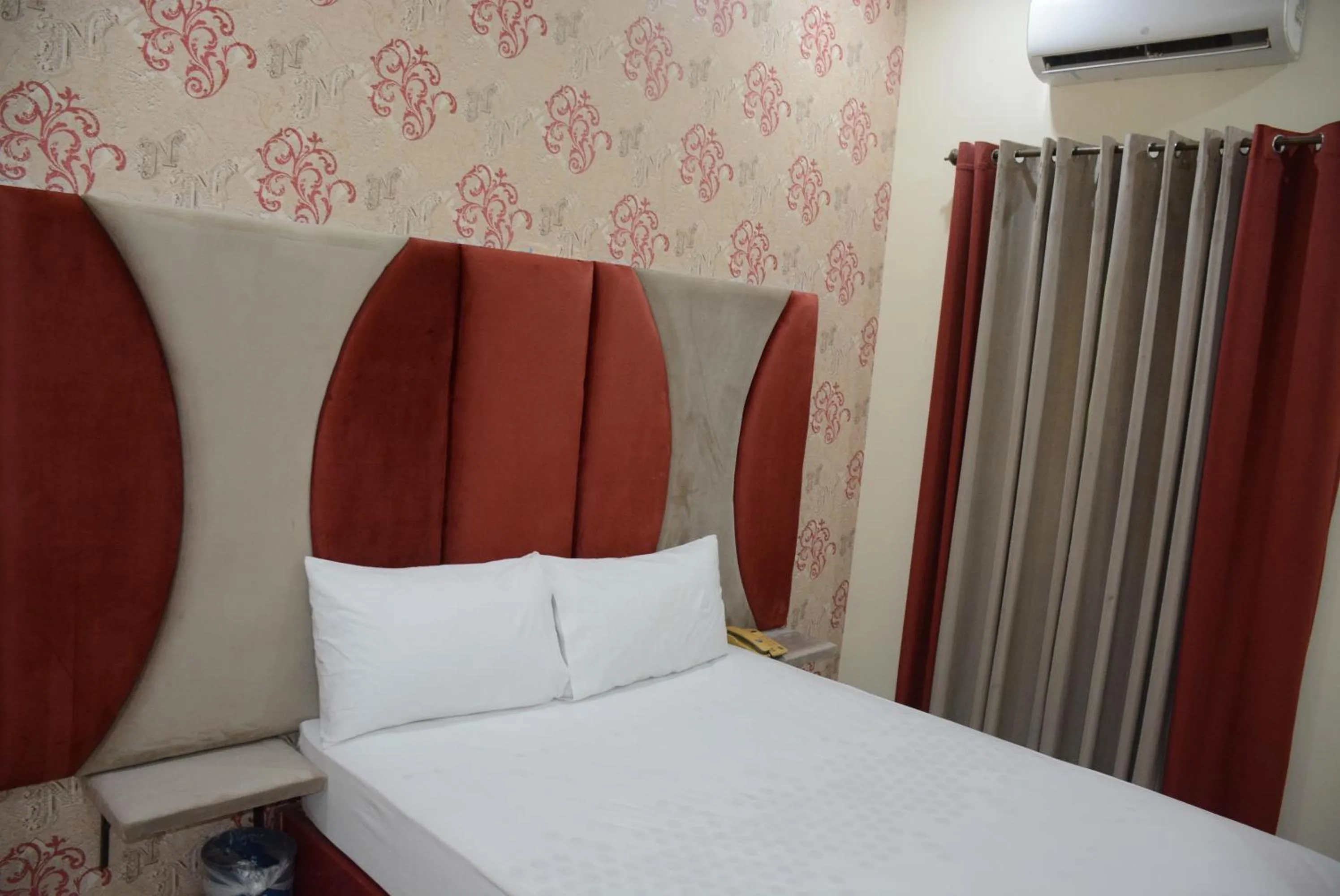 Photo of the whole room in Hotel The Taj Multan