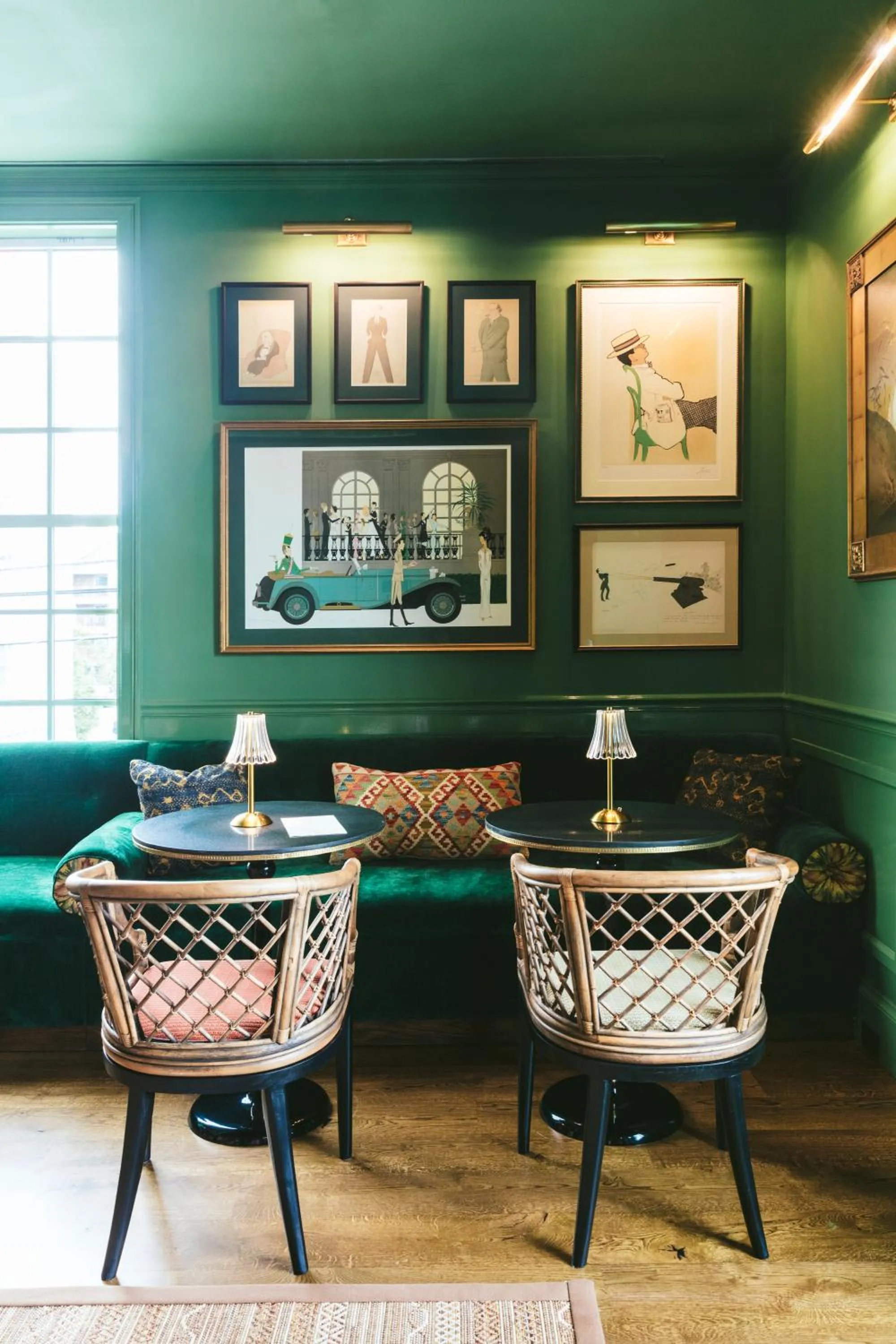 Restaurant/places to eat in Gardiner House