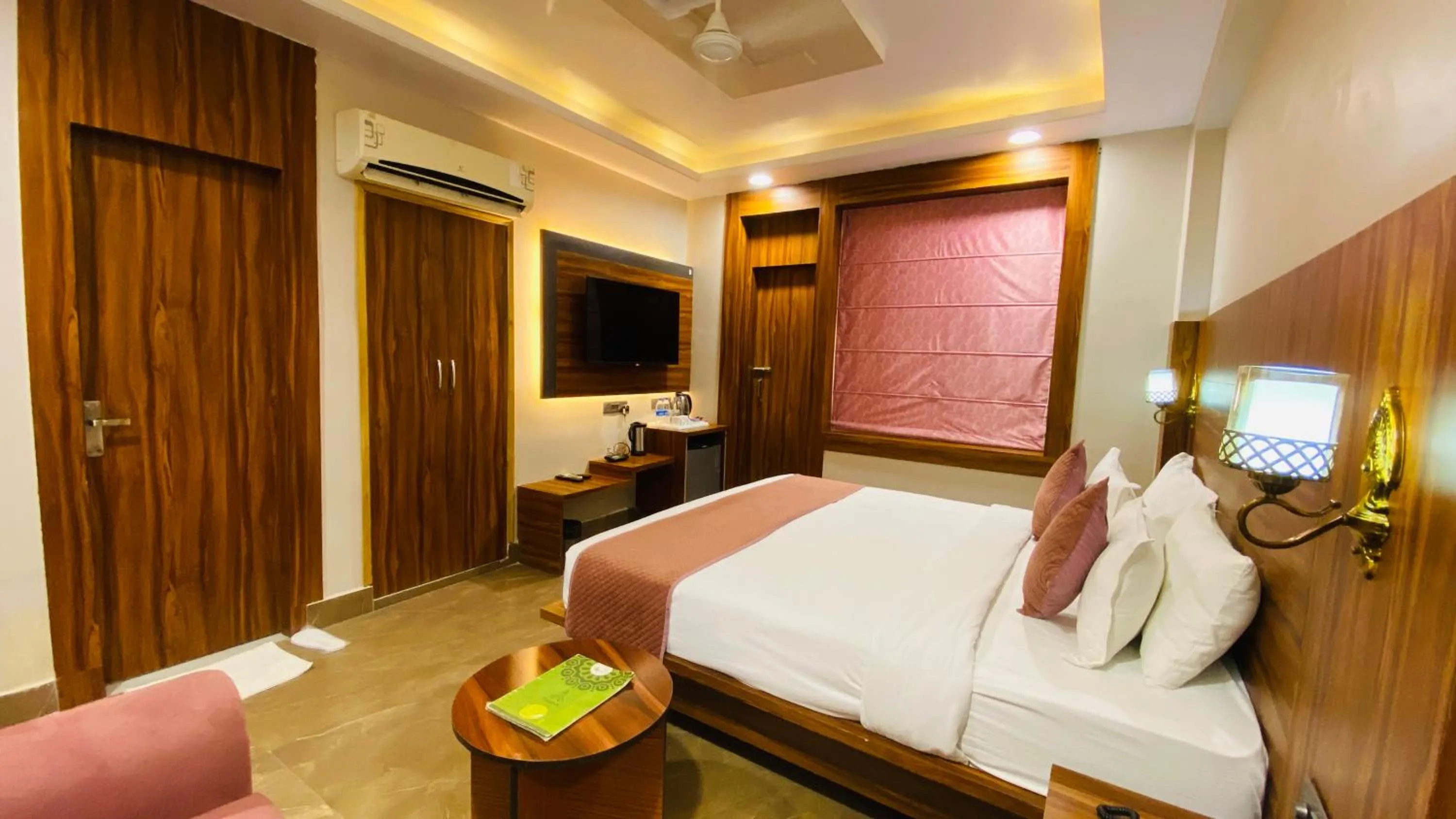 Bed in The Byke Grassfield Resort with Outdoor Pool, Shyam Nagar, Jaipur