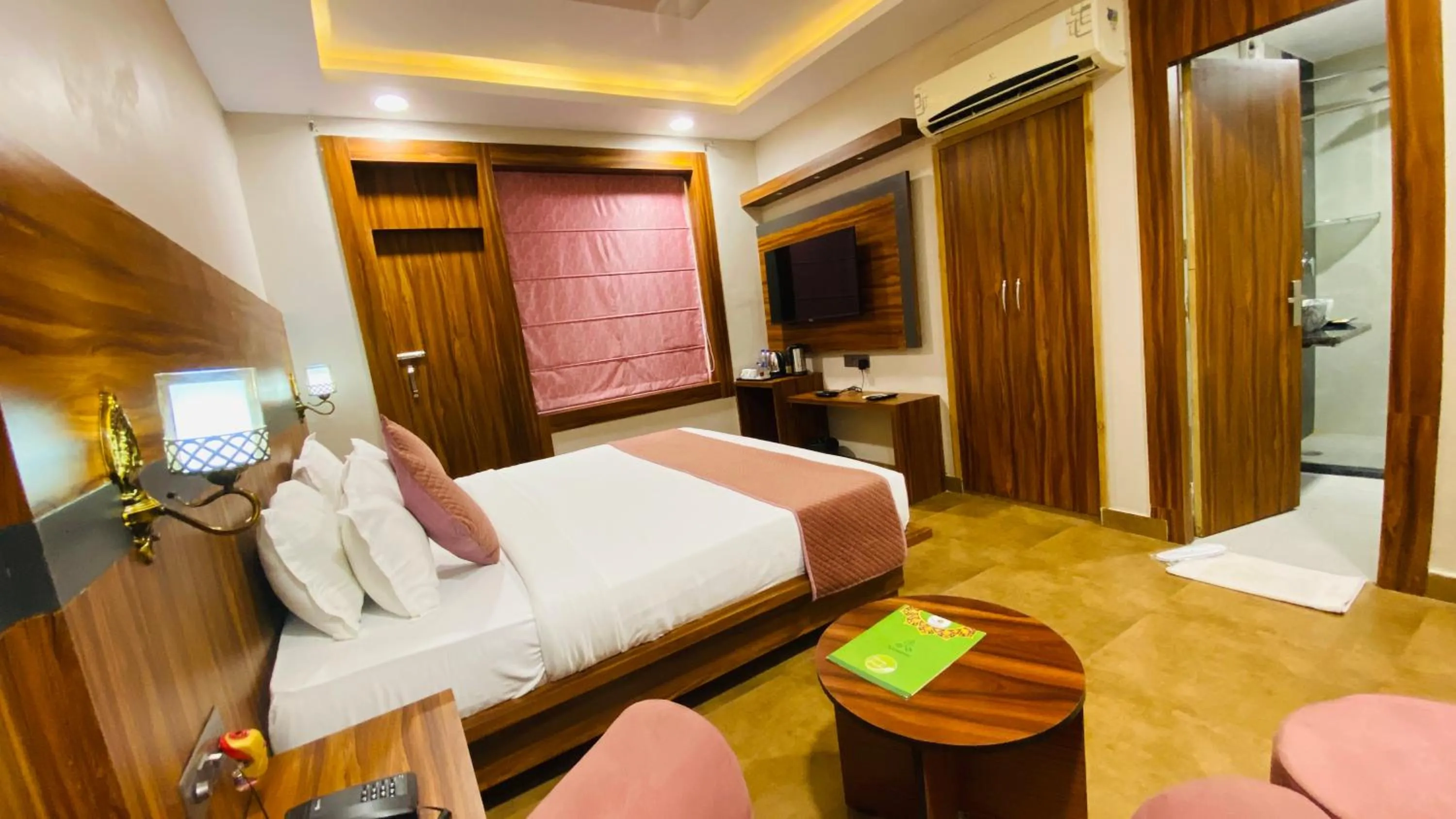 Bed in The Byke Grassfield Resort with Outdoor Pool, Shyam Nagar, Jaipur