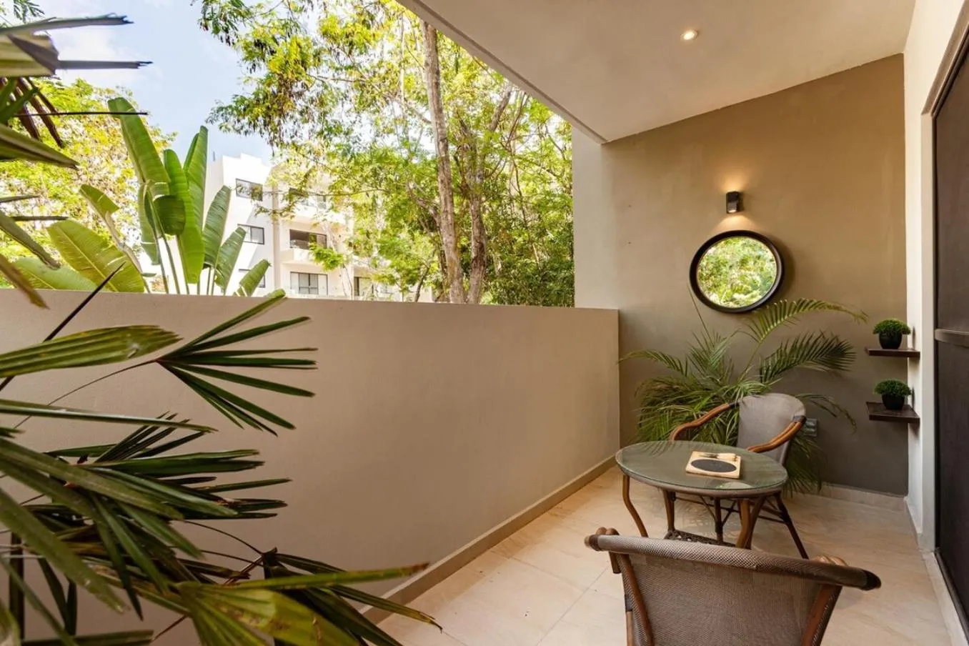 LaFrida Condo Coto 8 Style 10 min to Caribbean!