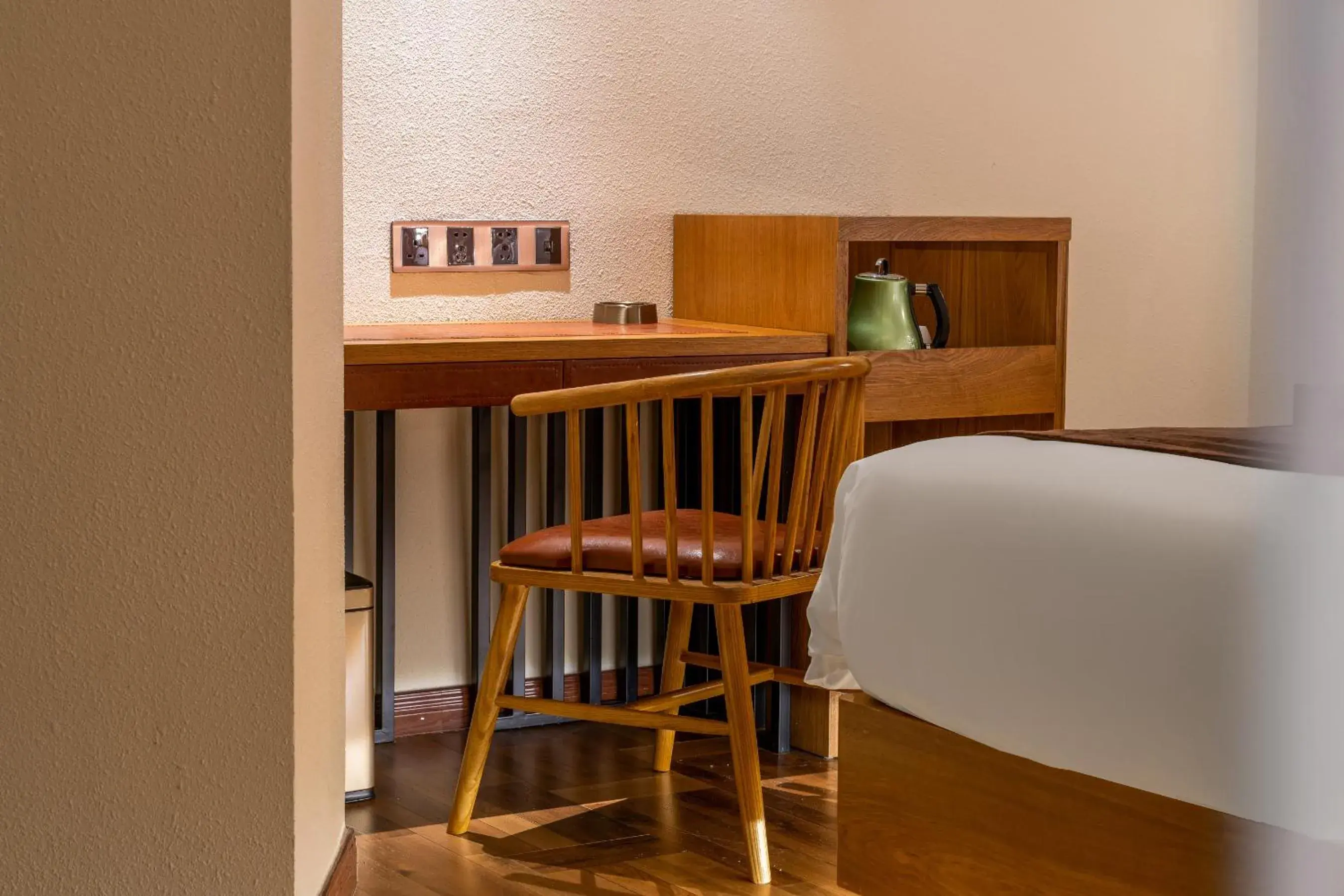 JAMES JOYCE COFFETEI- Guangzhou Beijing Road Metro Station Pedestrian Street Branch JAMES JOYCE COFFETEI- Guangzhou Beijing Road Metro Station Pedestrian Street Branch