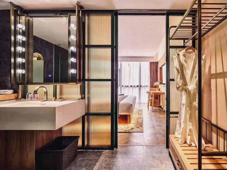 JAMES JOYCE COFFETEI- Guangzhou Beijing Road Metro Station Pedestrian Street Branch