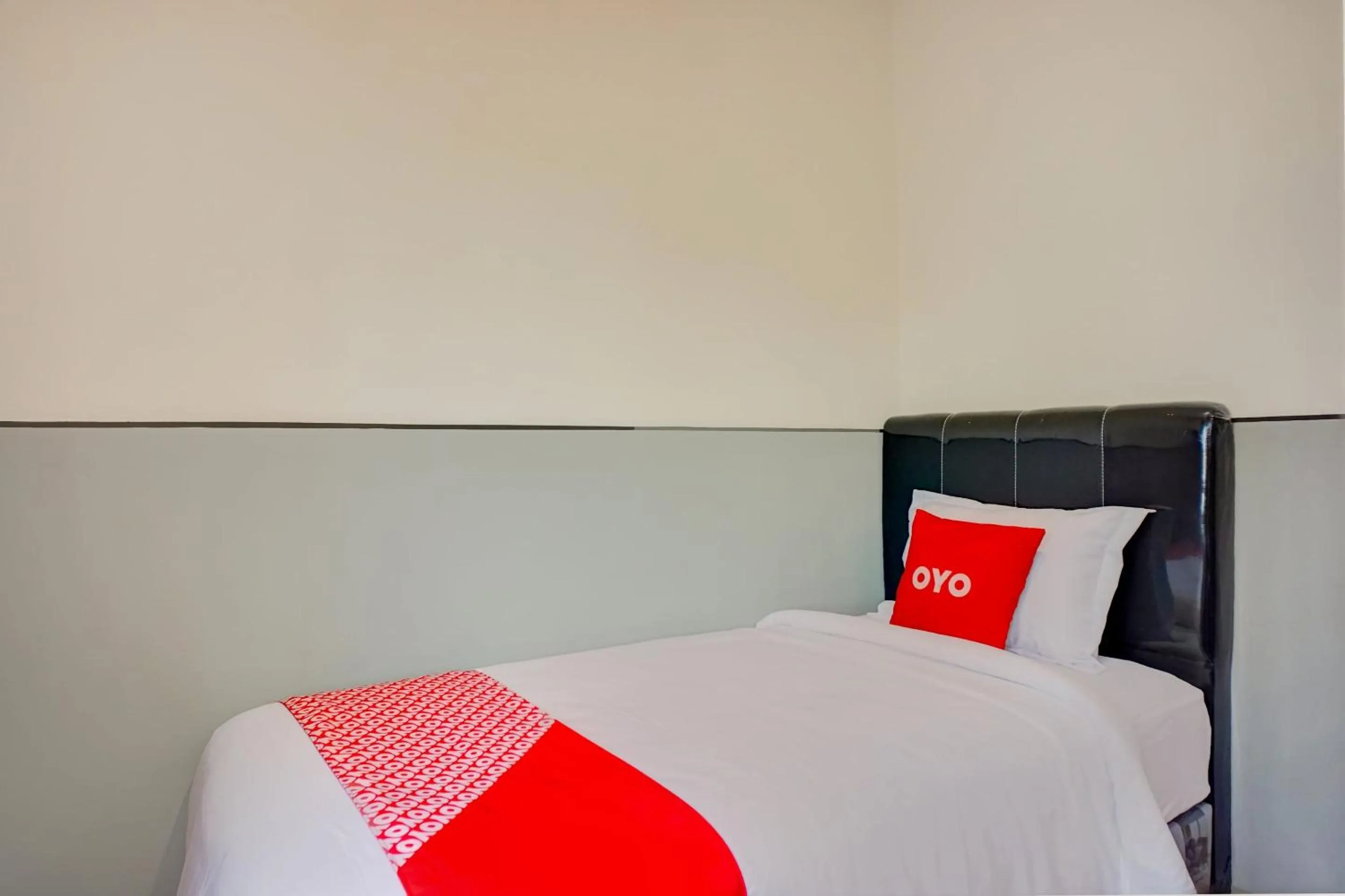 Bedroom, Bed in Hotel O Alhesa Residence