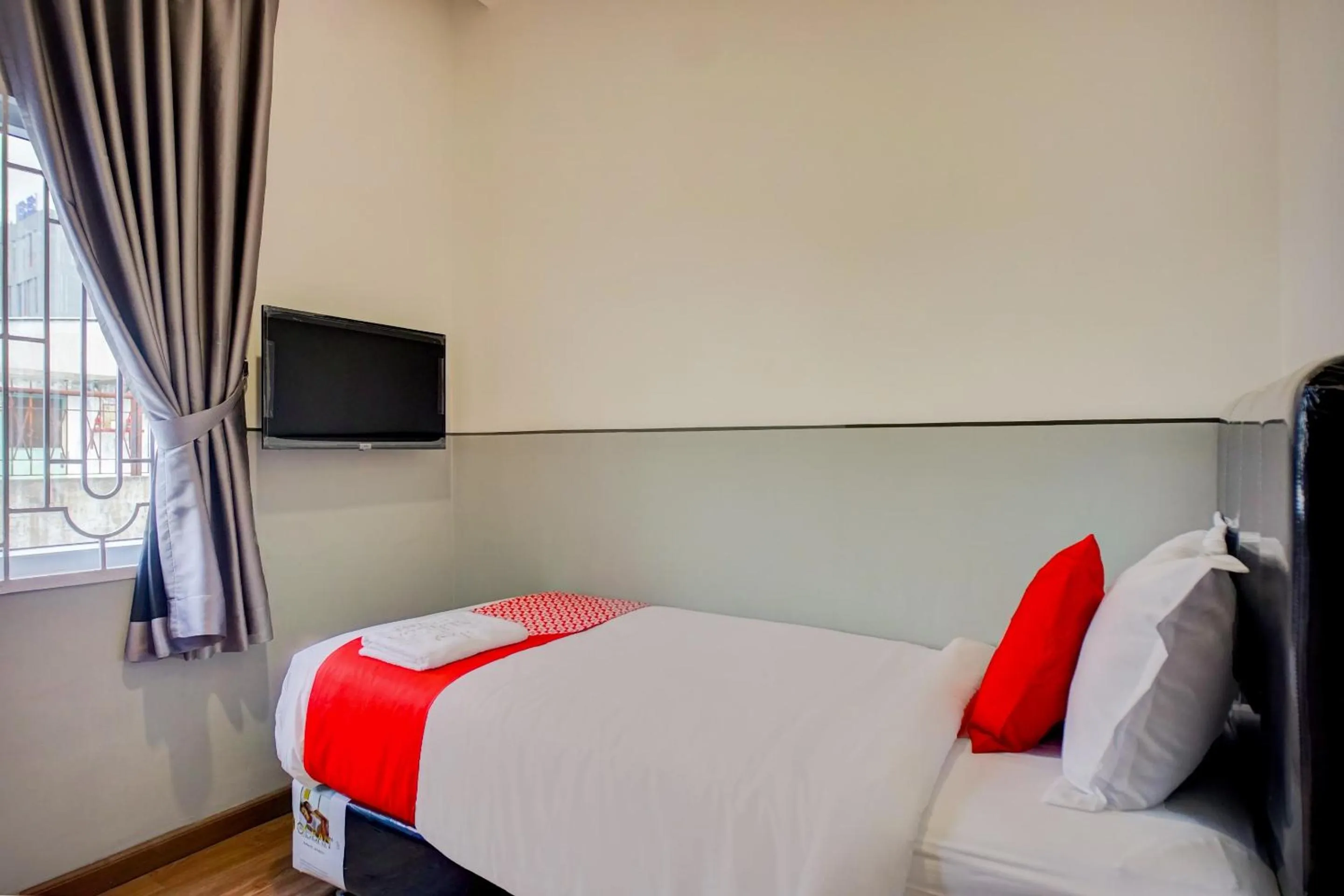 Bedroom, Bed in Hotel O Alhesa Residence