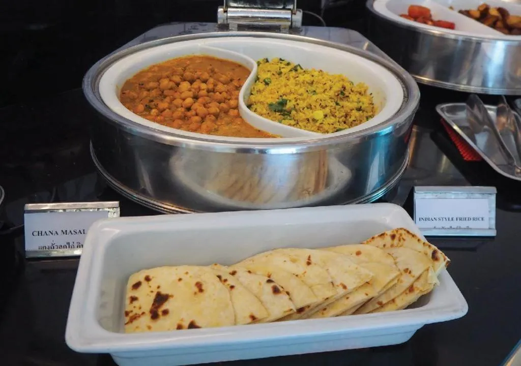 Breakfast in Court Wing Hotel Sukhumvit Bangkok