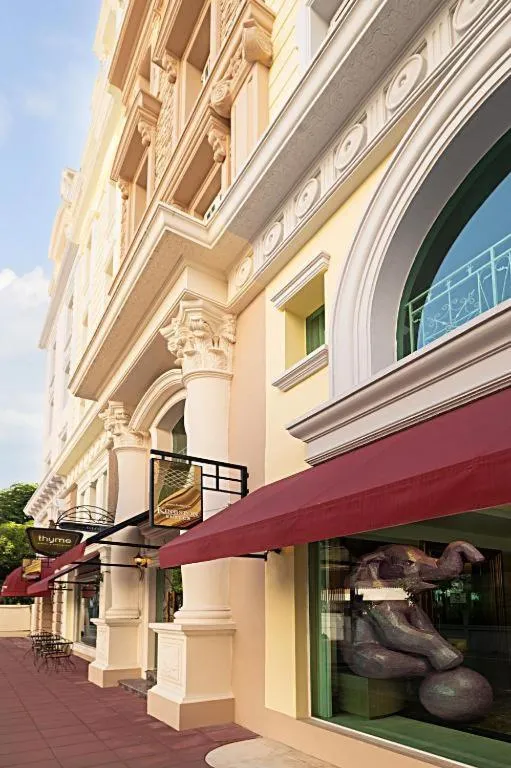 Property building in Court Wing Hotel Sukhumvit Bangkok