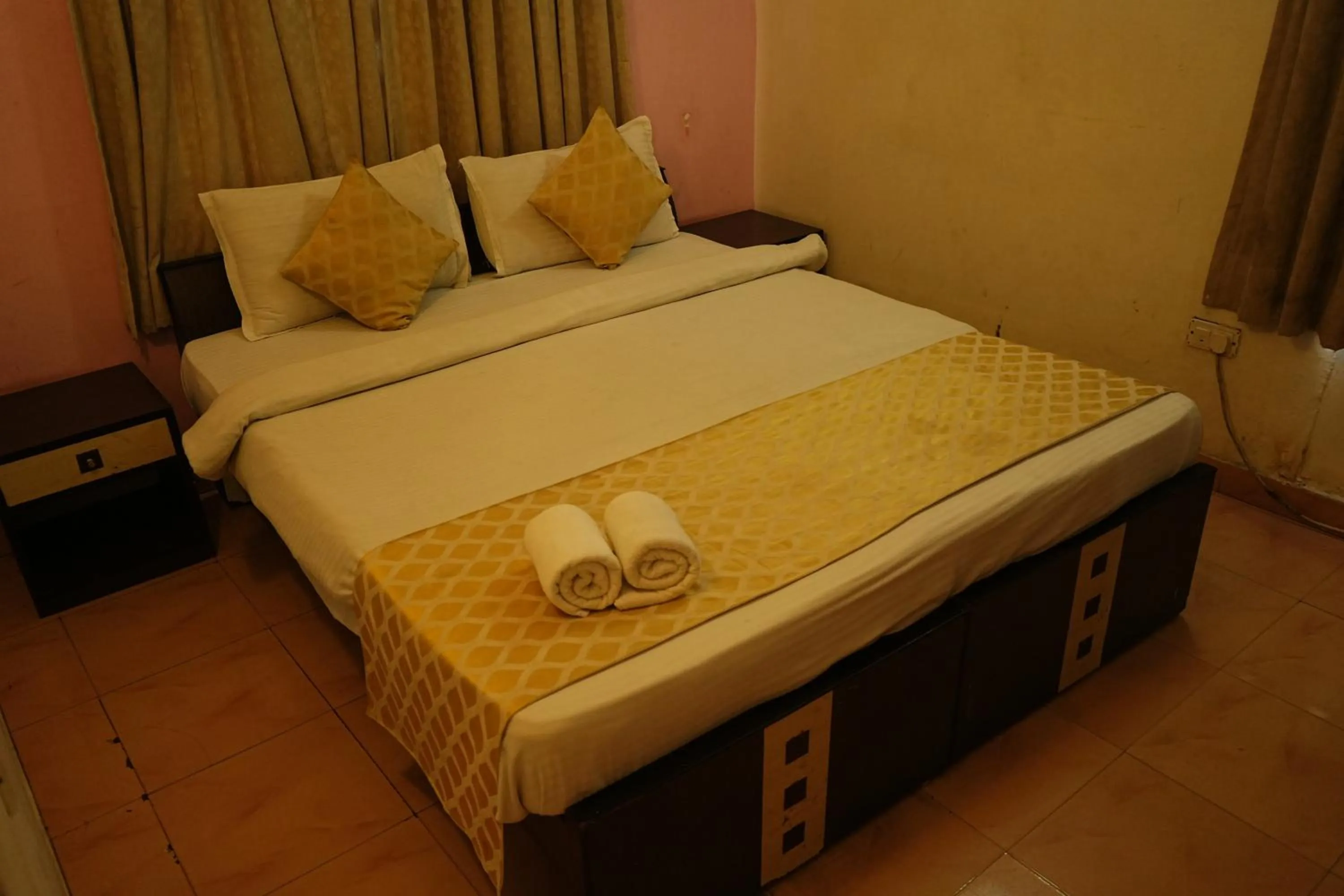 Bedroom, Bed in HOTEL SUN GREEN