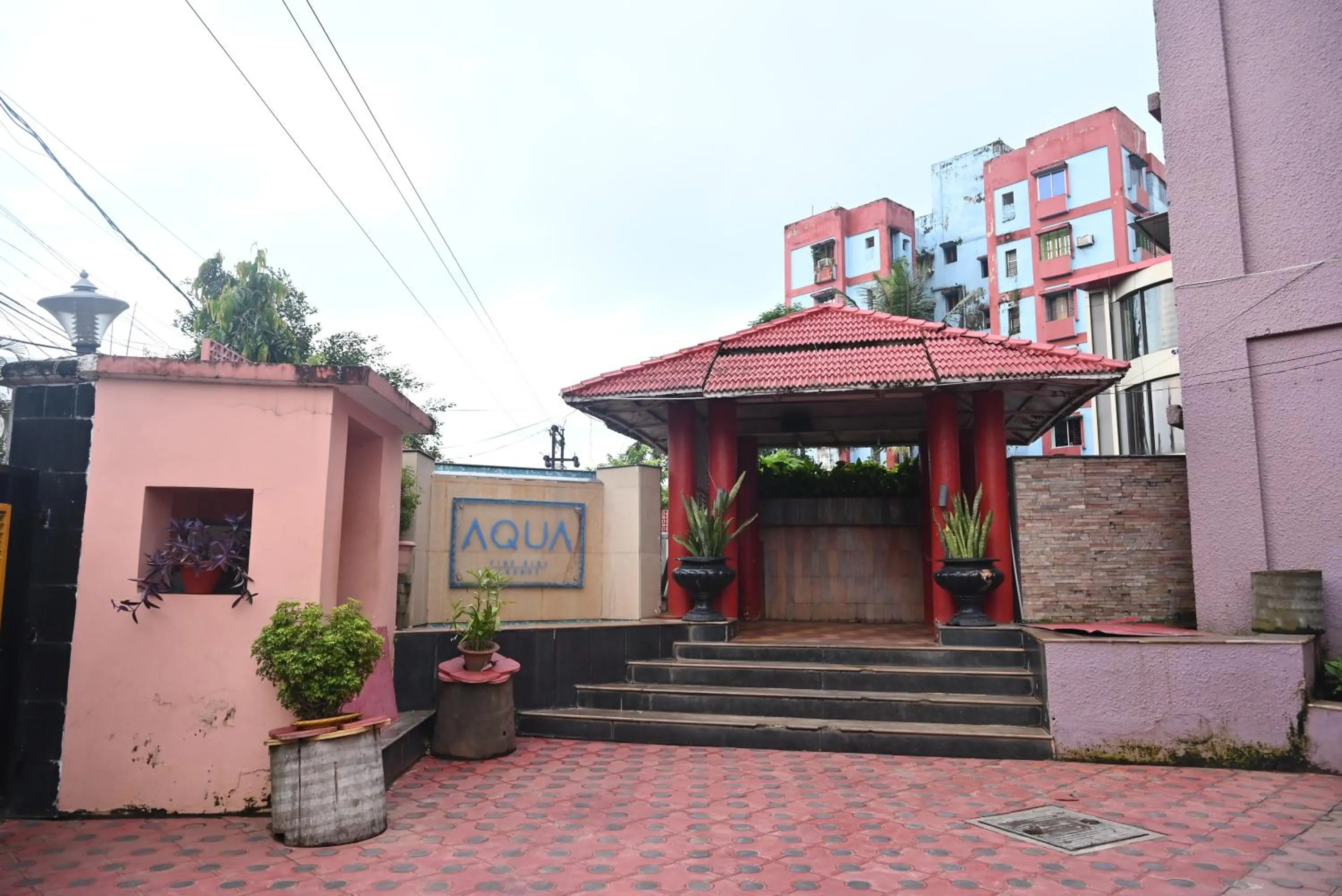 Property building in HOTEL SUN GREEN