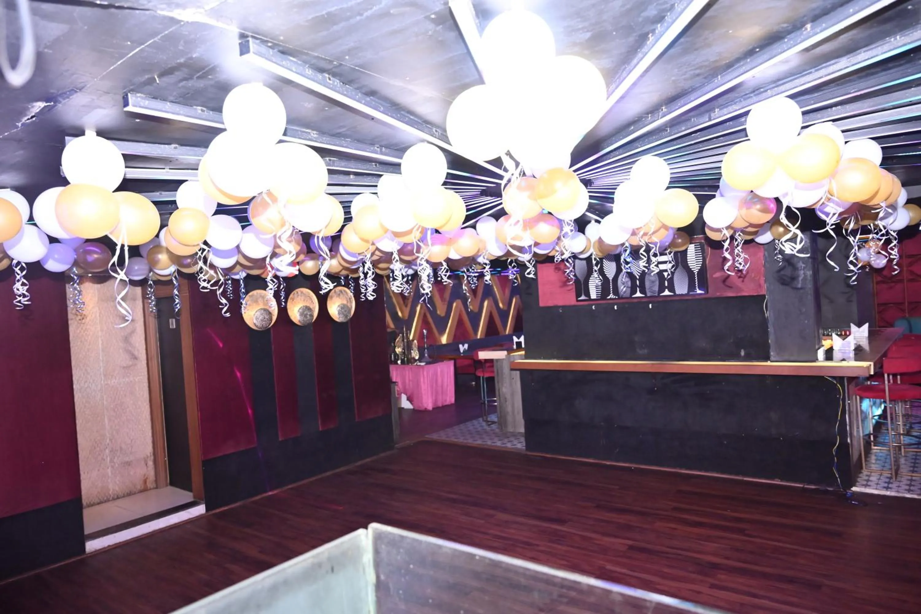 Nightclub / DJ in HOTEL SUN GREEN