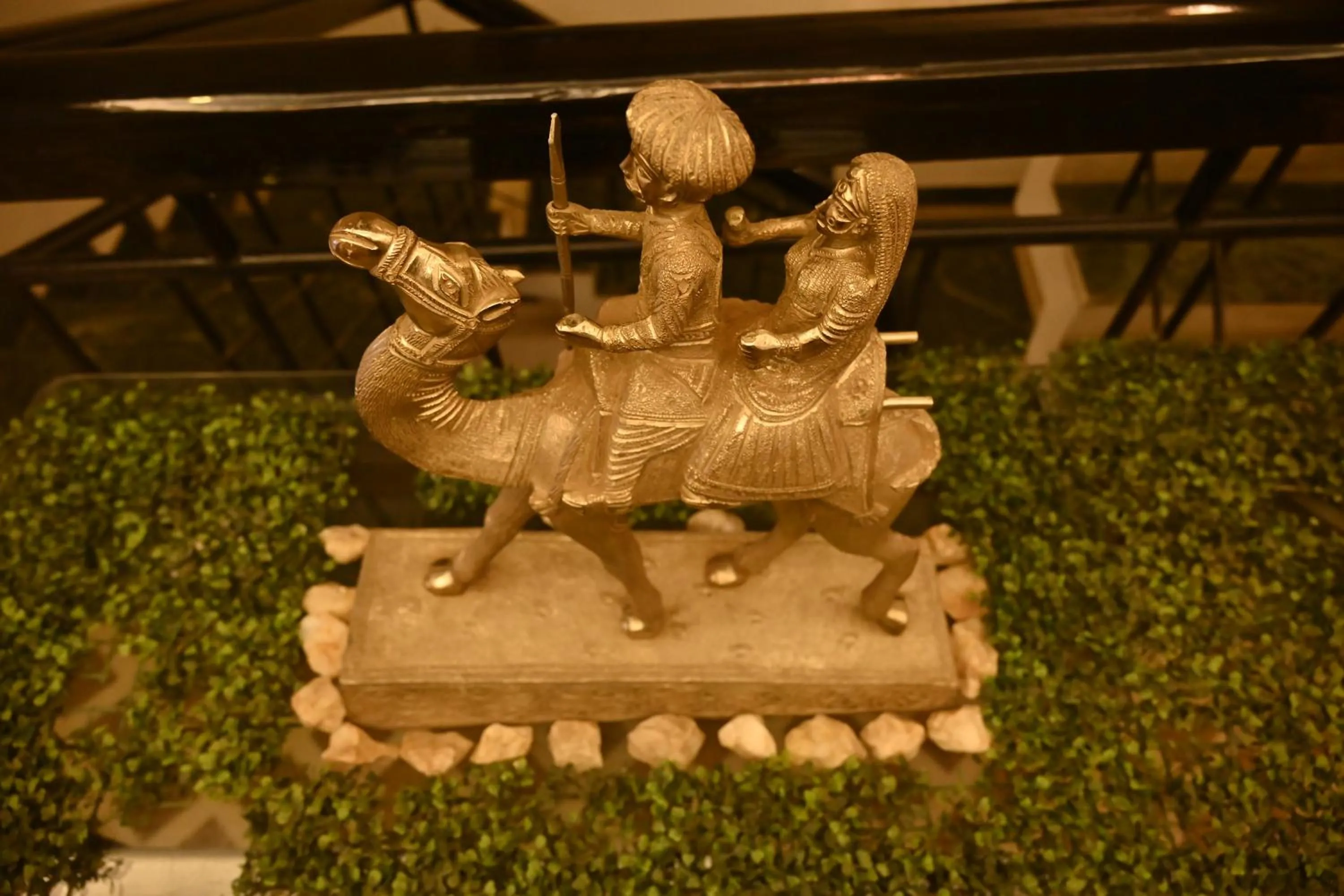 Restaurant/places to eat in HOTEL SUN GREEN