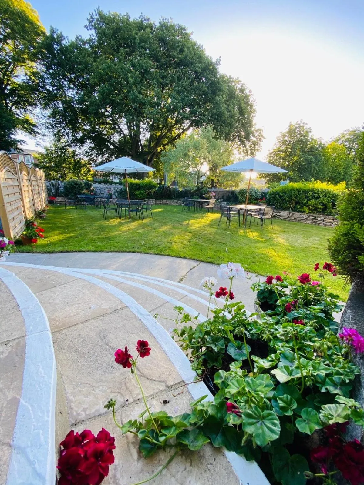 Garden in Anchorage Hotel & Spa