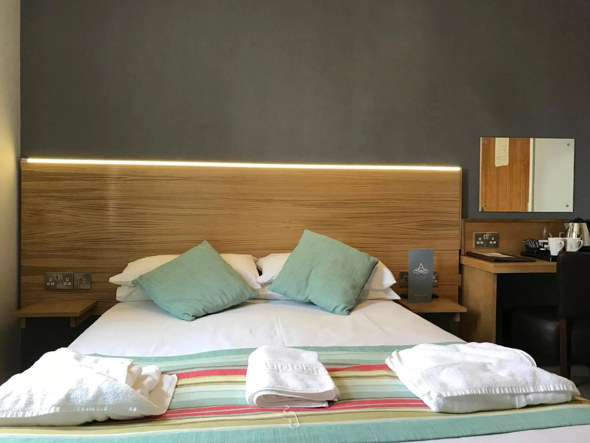 Bedroom, Bed in Anchorage Hotel & Spa