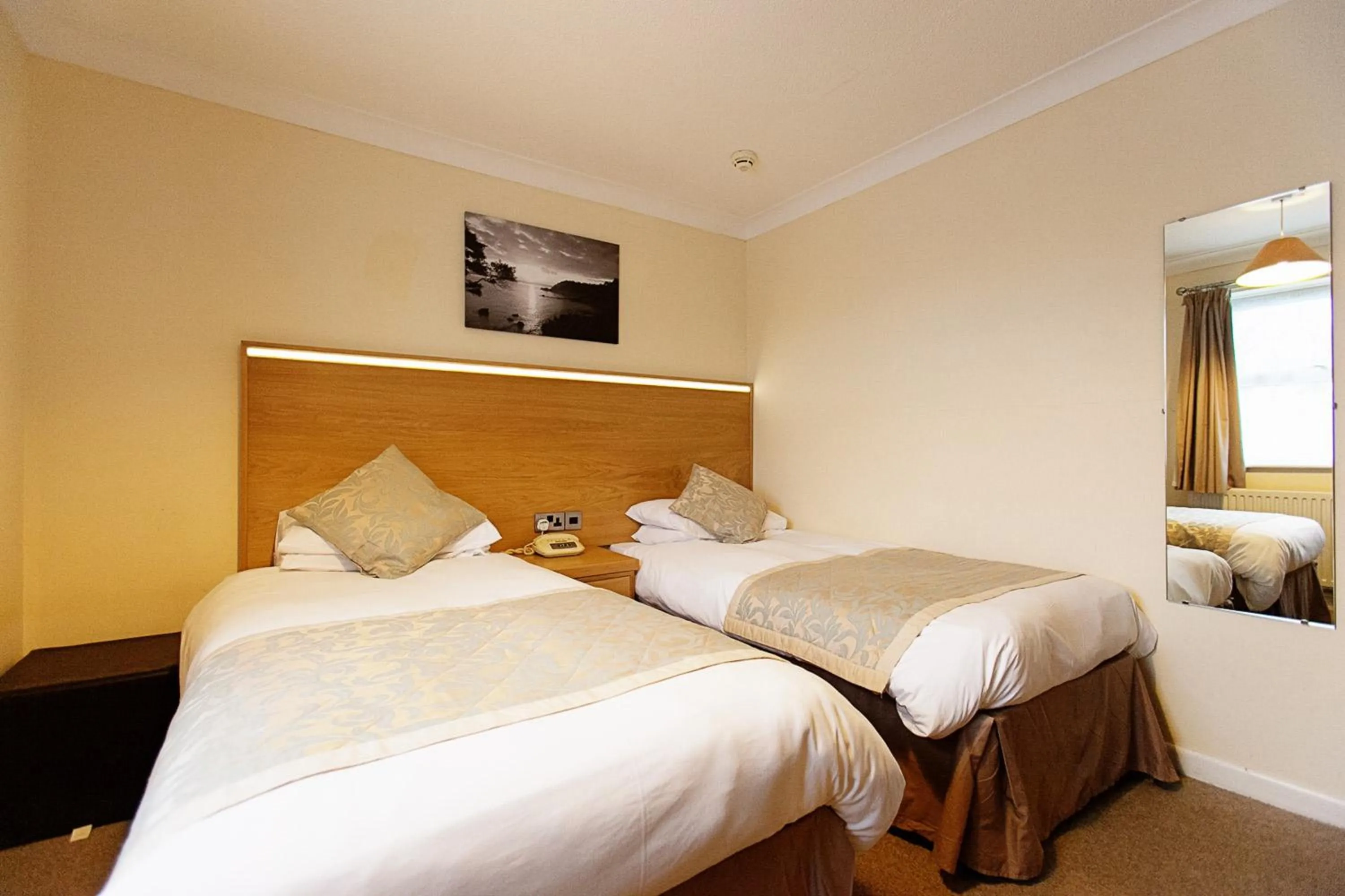 Photo of the whole room, Bed in Anchorage Hotel & Spa