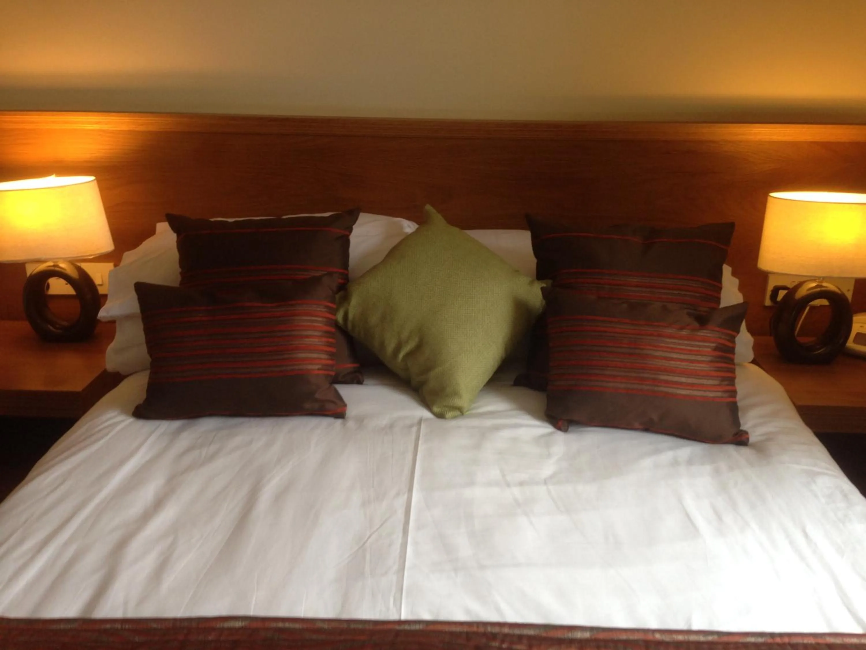 Property building, Bed in Anchorage Hotel & Spa