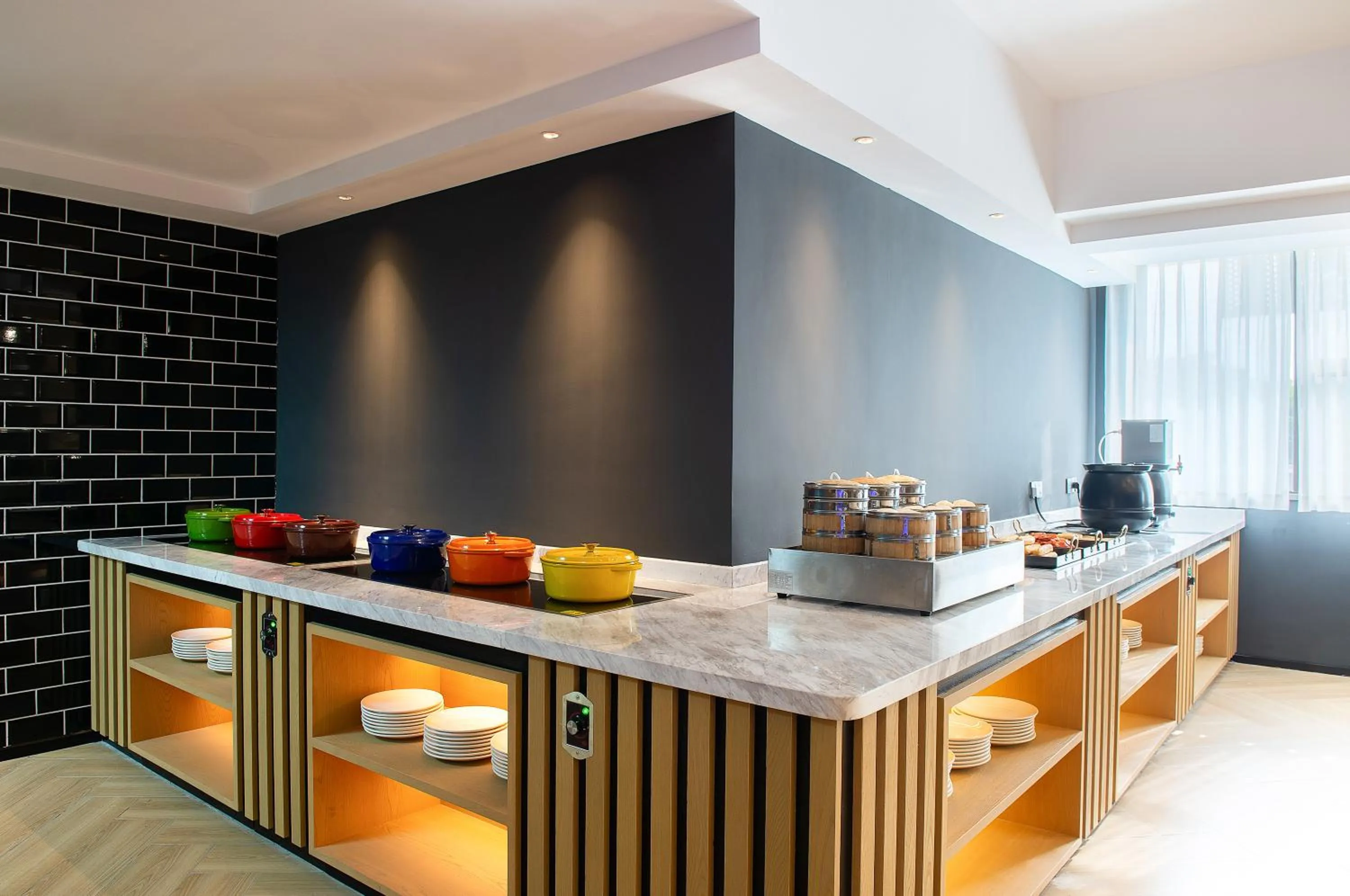 Restaurant/places to eat in Langham Honor International Hotel Canton Fair Complex Branch - Free Shuttle to Canton Fair Complex During Canton Fair Period & Free Mini Bar