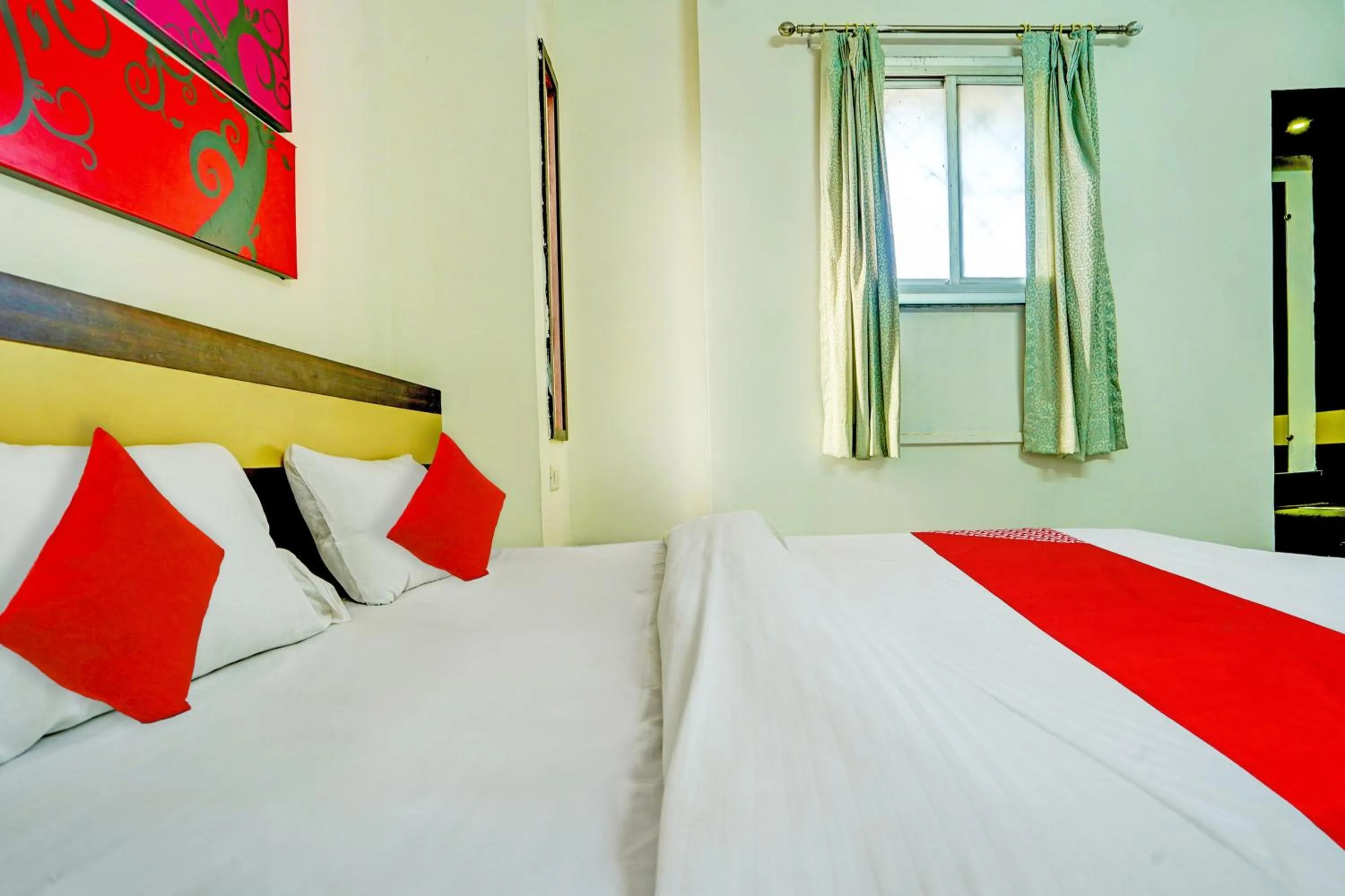 Bedroom, Bed in Hotel O Sunshin Deluxe