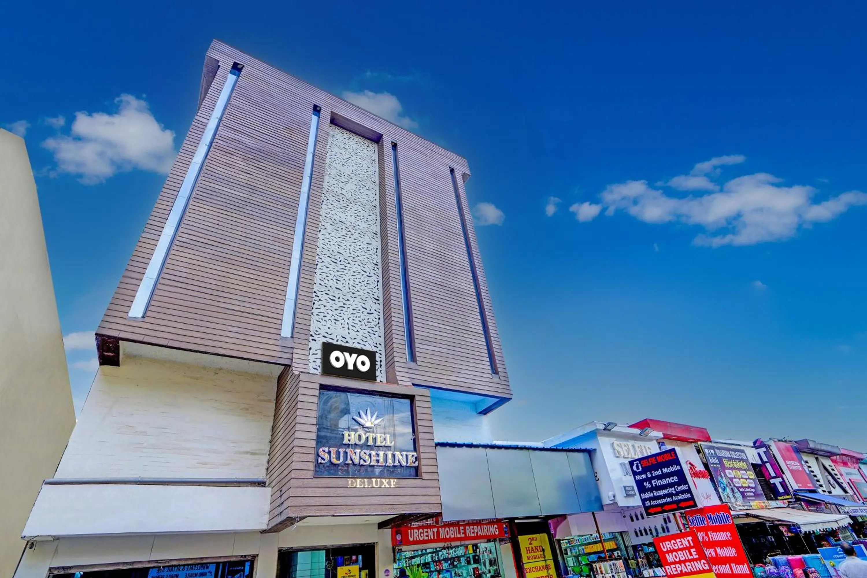 Facade/entrance in Hotel O Sunshin Deluxe