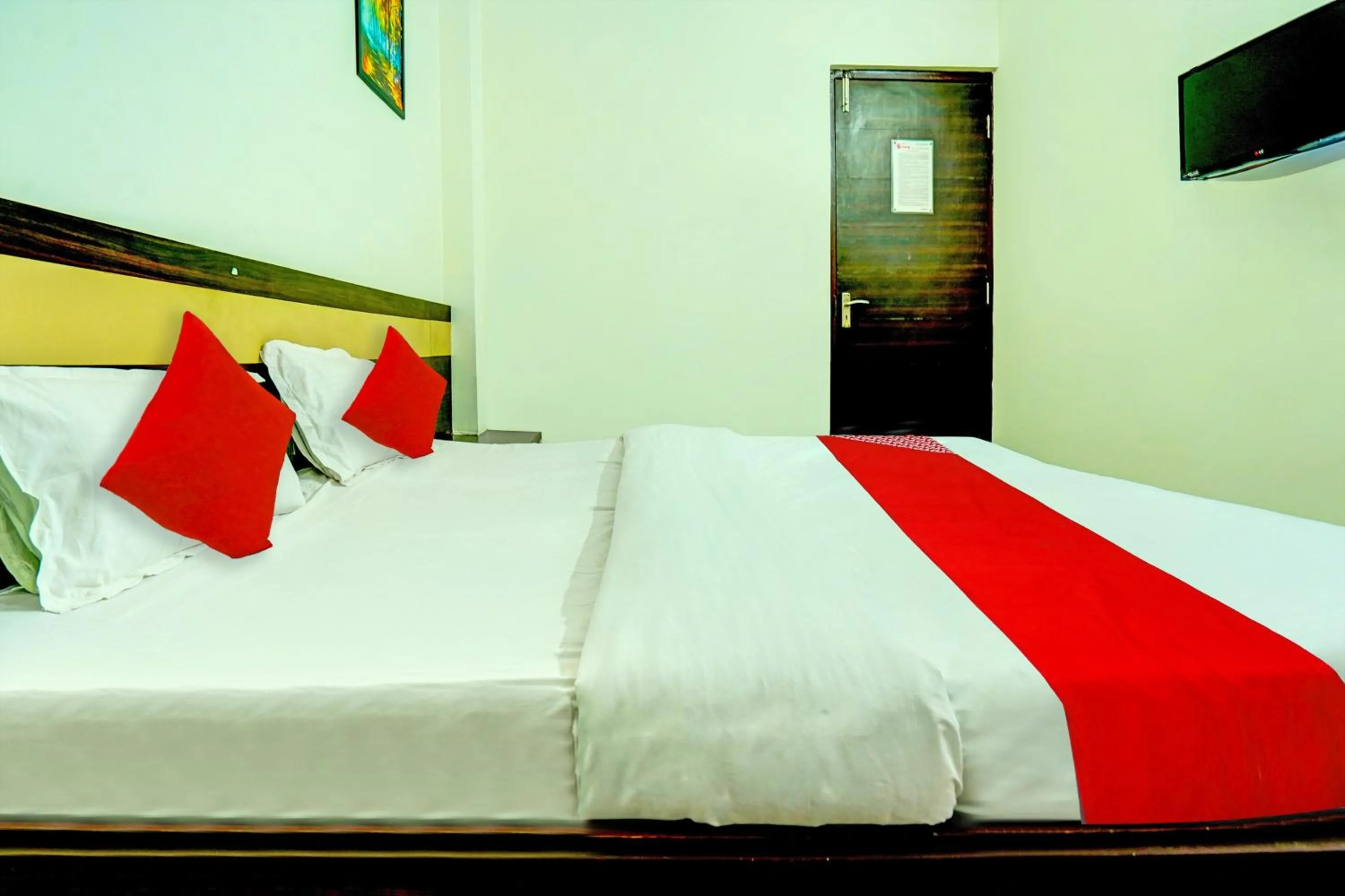 Bedroom, Bed in Hotel O Sunshin Deluxe