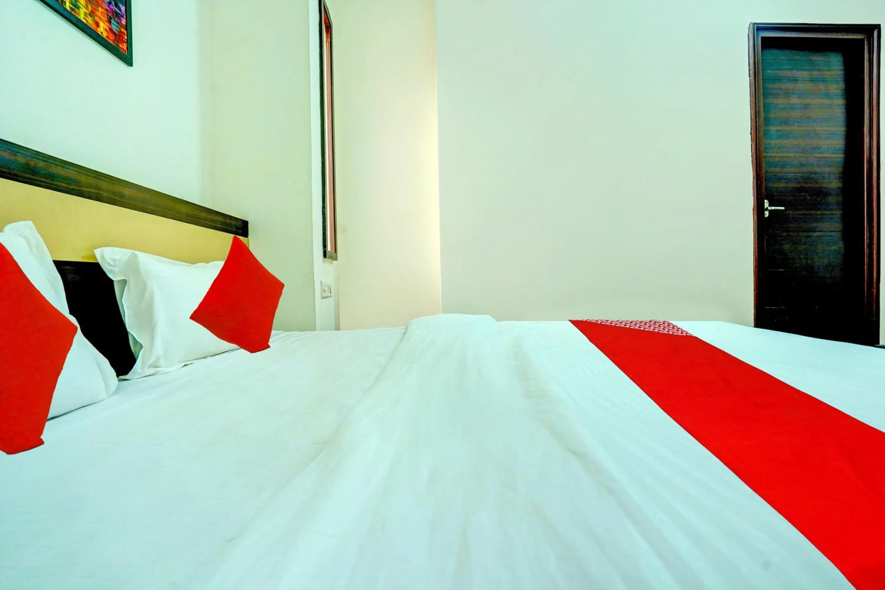 Bedroom, Bed in Hotel O Sunshin Deluxe