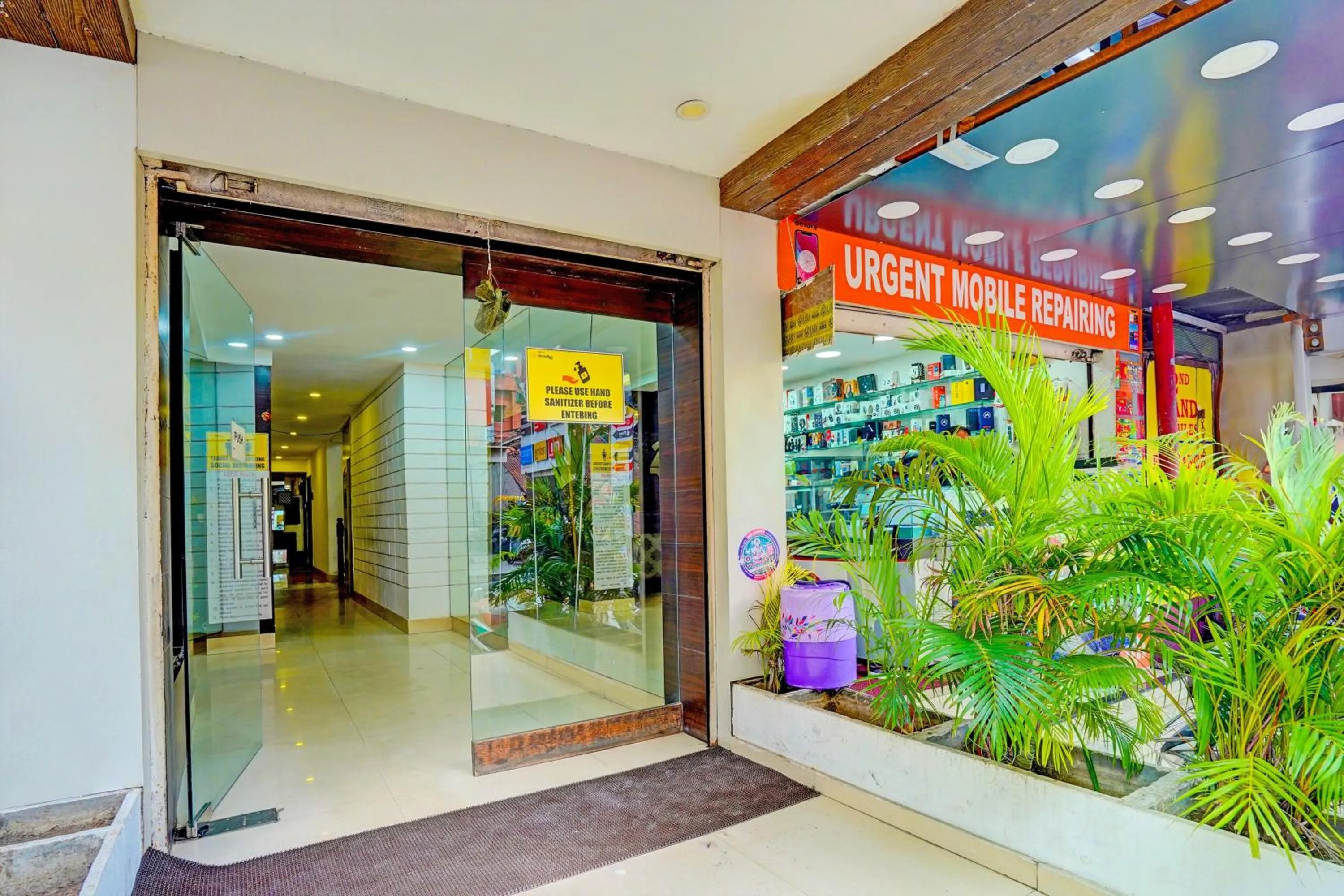 Facade/entrance in Hotel O Sunshin Deluxe