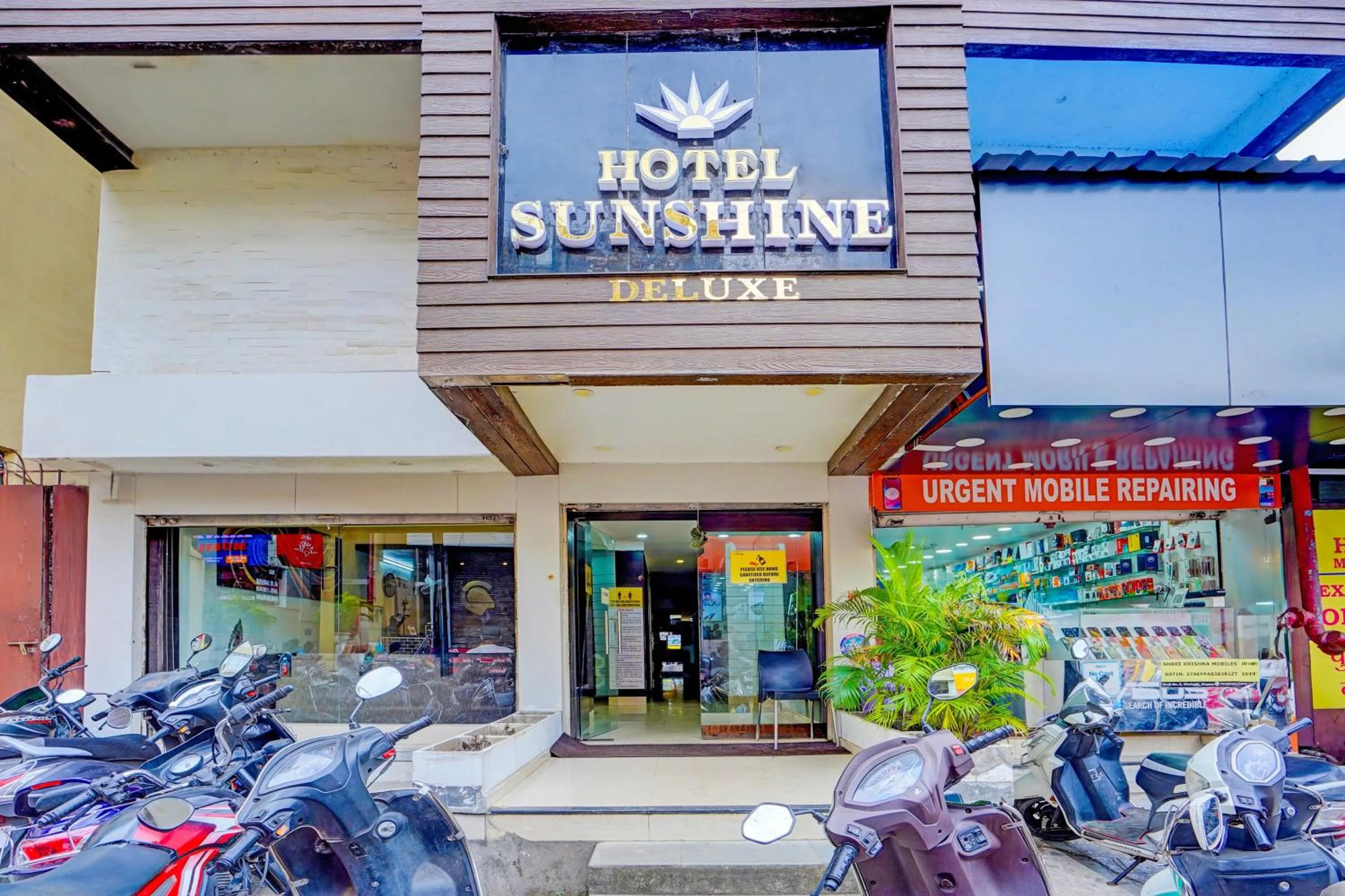 Facade/entrance in Hotel O Sunshin Deluxe