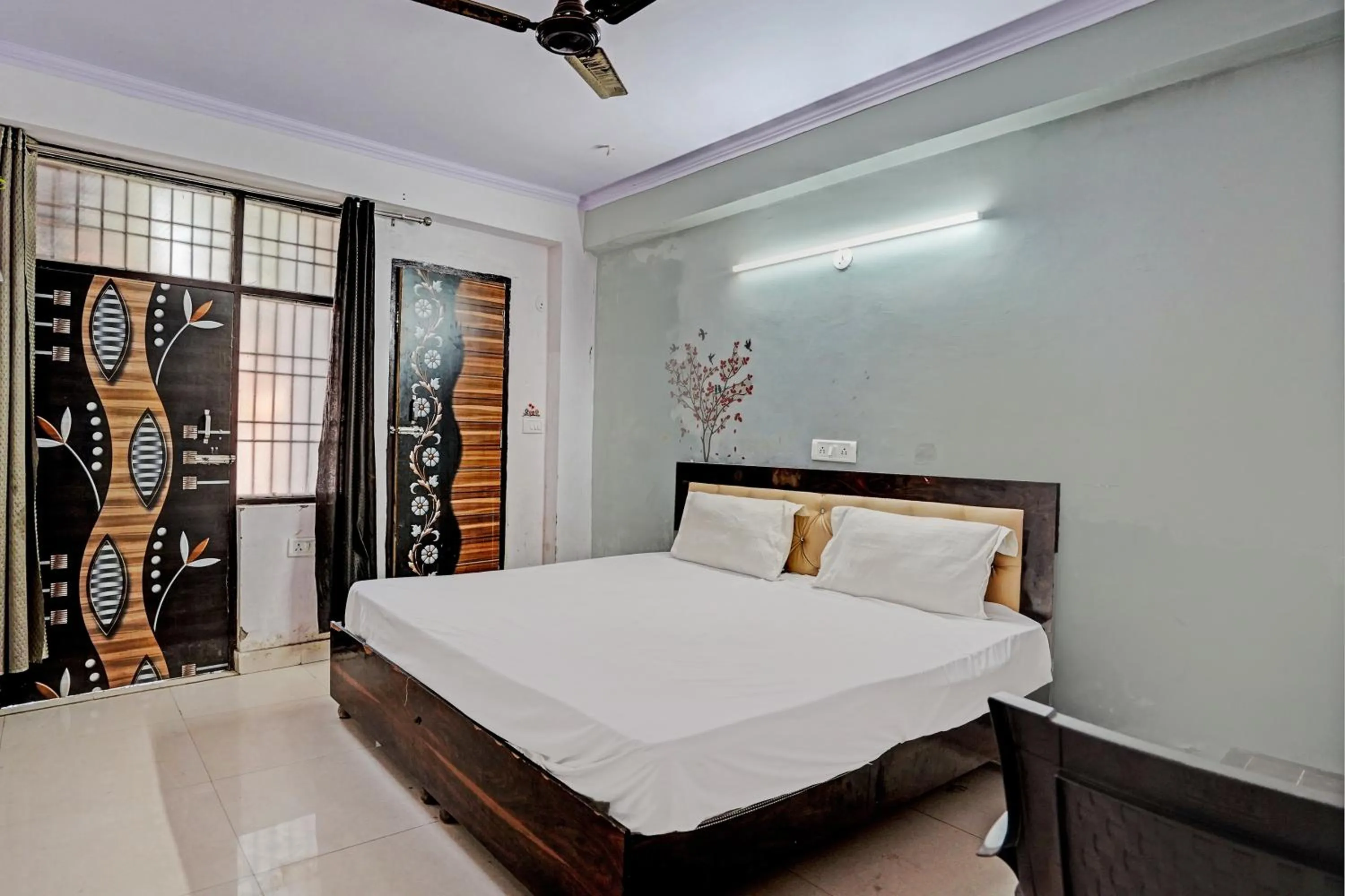 Bedroom in Hotel O Krishna Residency