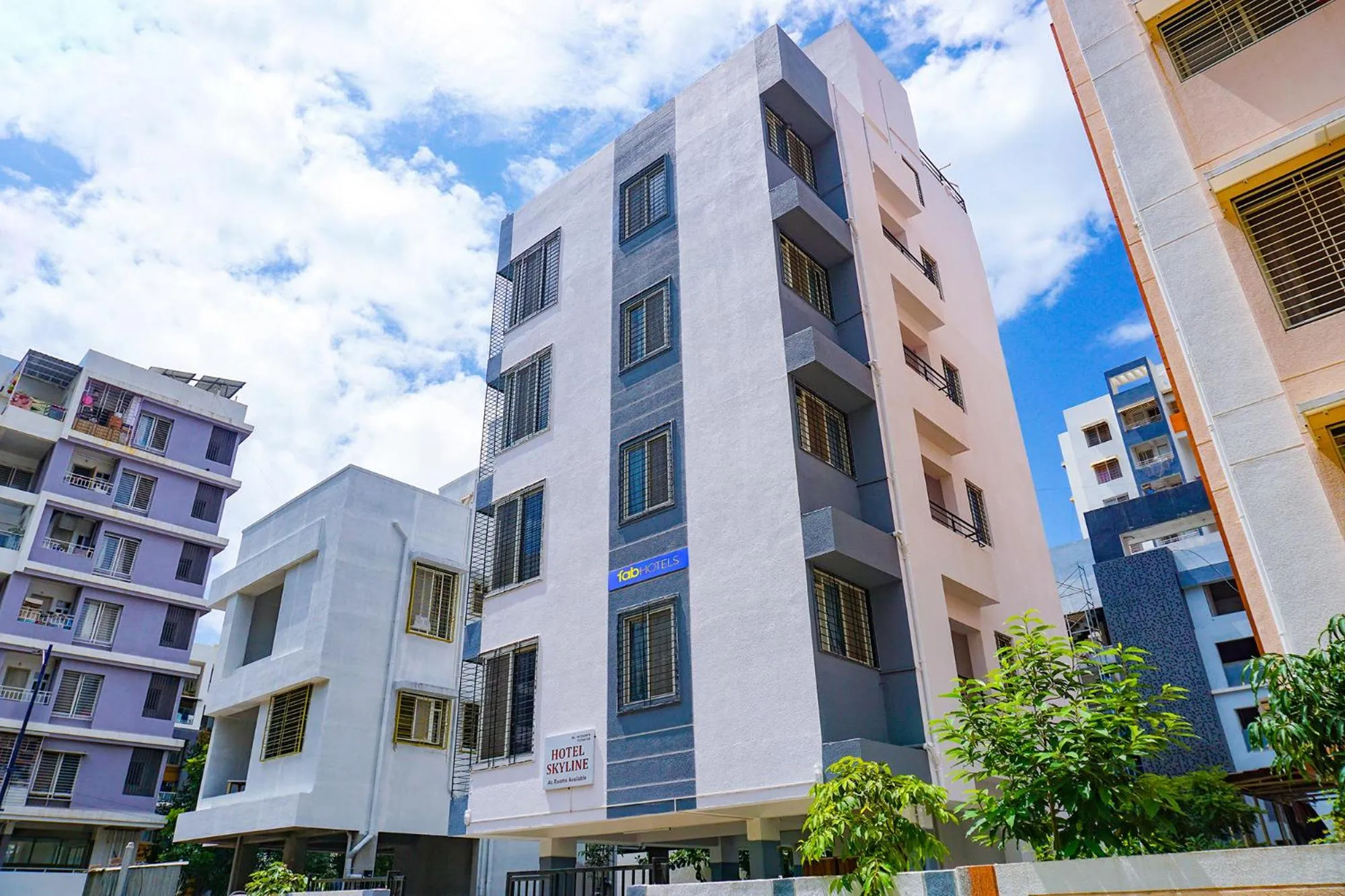 Facade/entrance in Via Skyline I - Nr Baner Hill