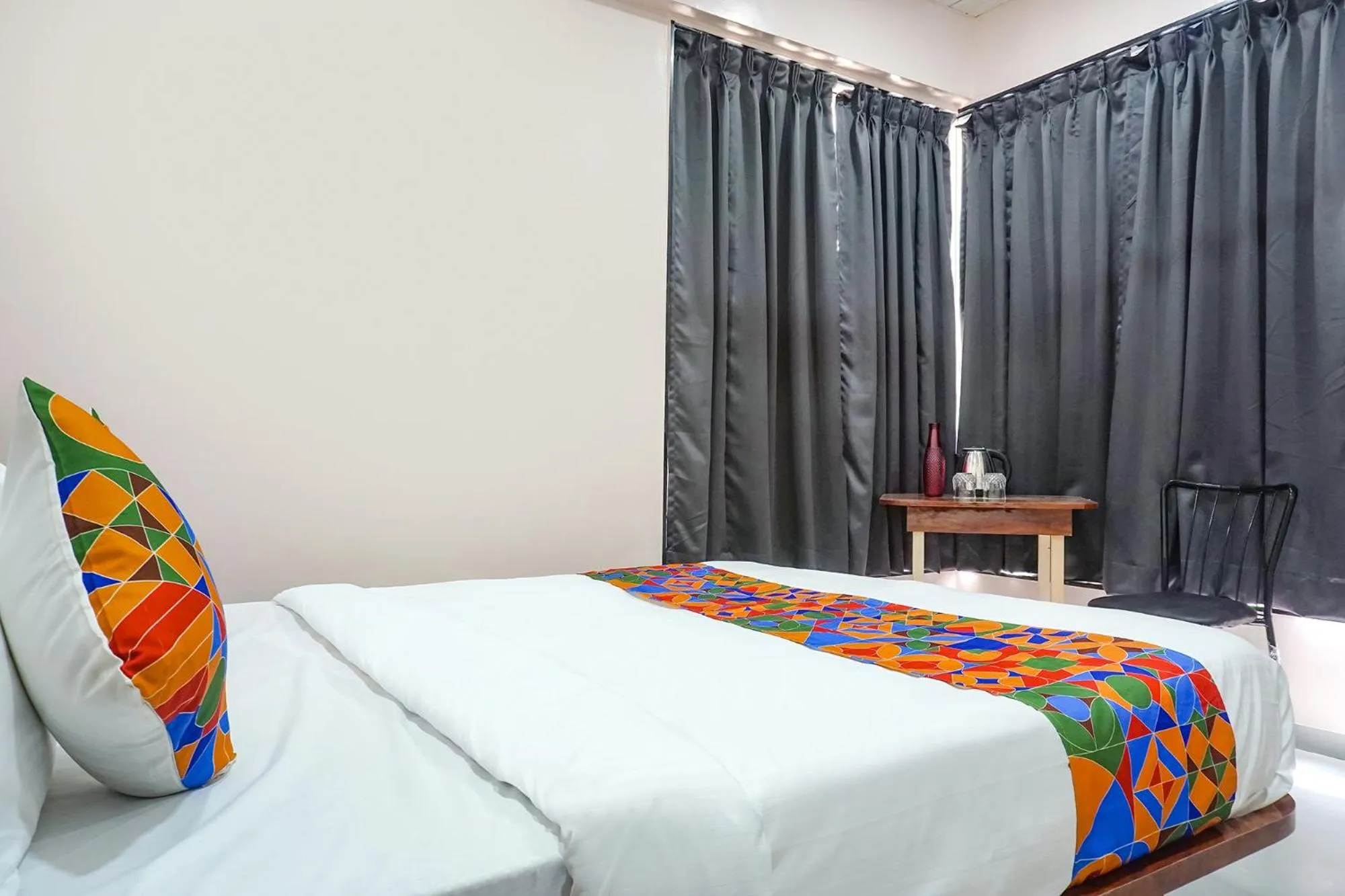 Bed in Via Skyline I - Nr Baner Hill