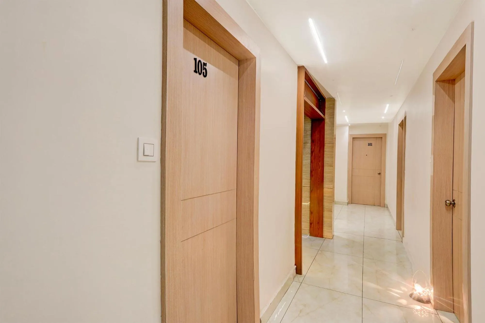 Lobby or reception in FabHotel Silver Cloud