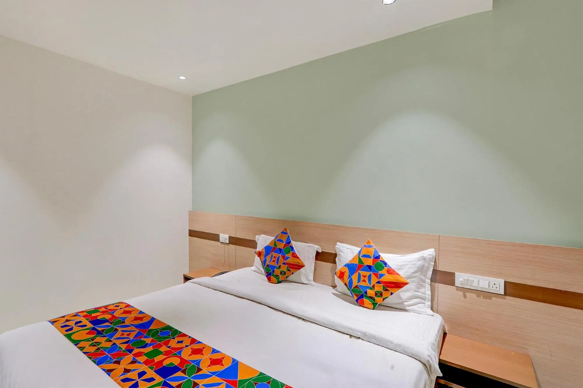 Bed in FabHotel Silver Cloud