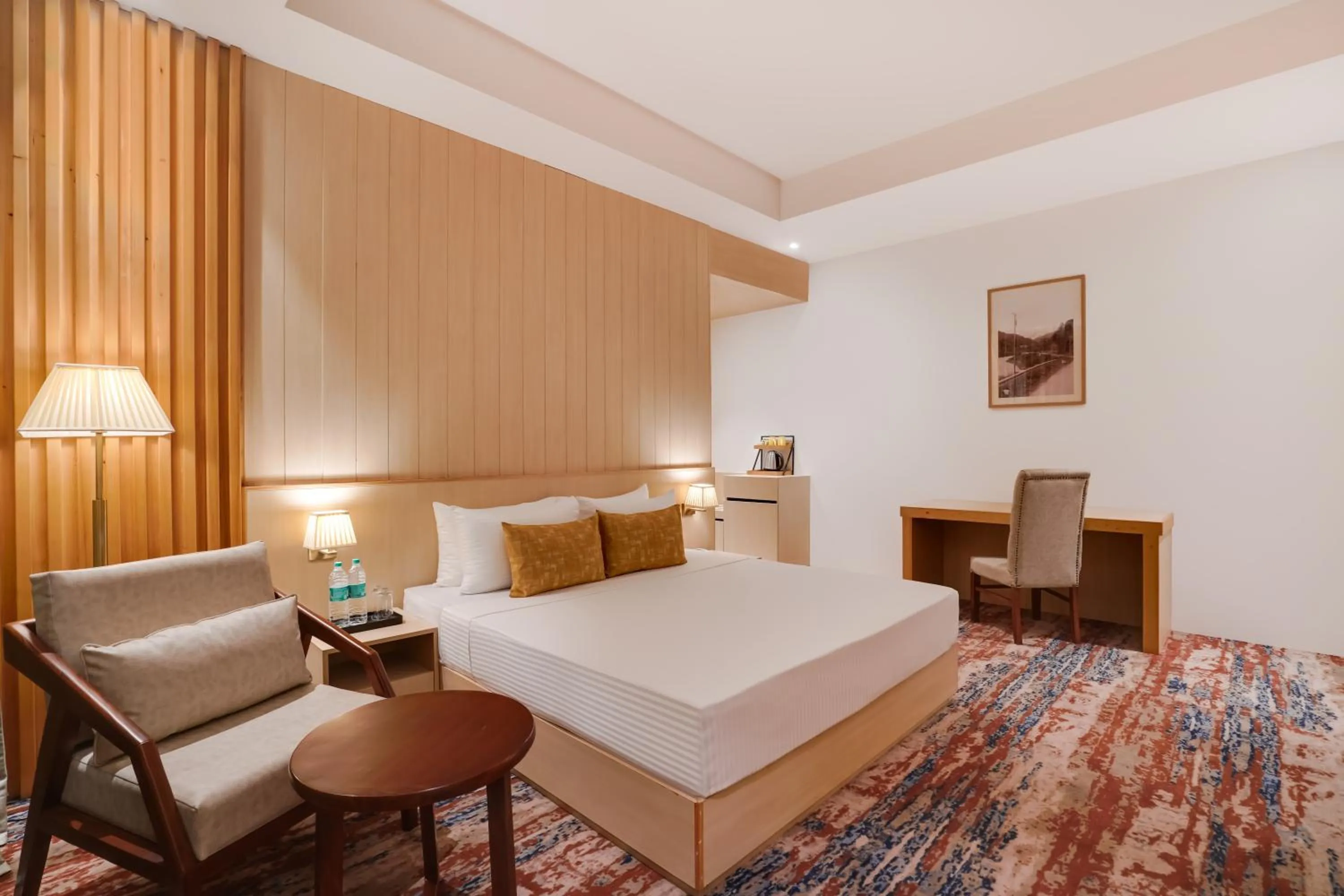 Bathroom, Bed in Lemon Tree Hotel, Haridwar