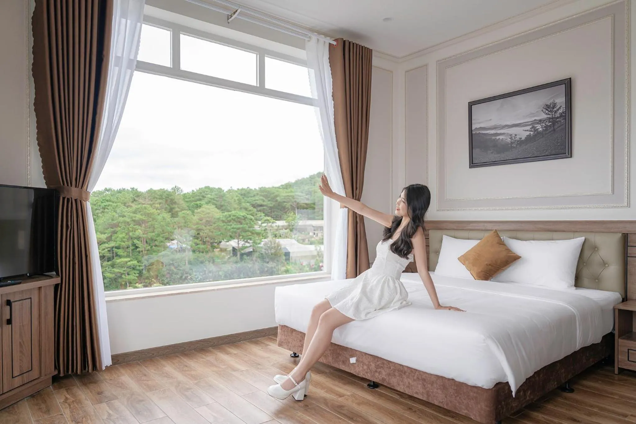 Bed in PINE VIEW Hotel Dalat