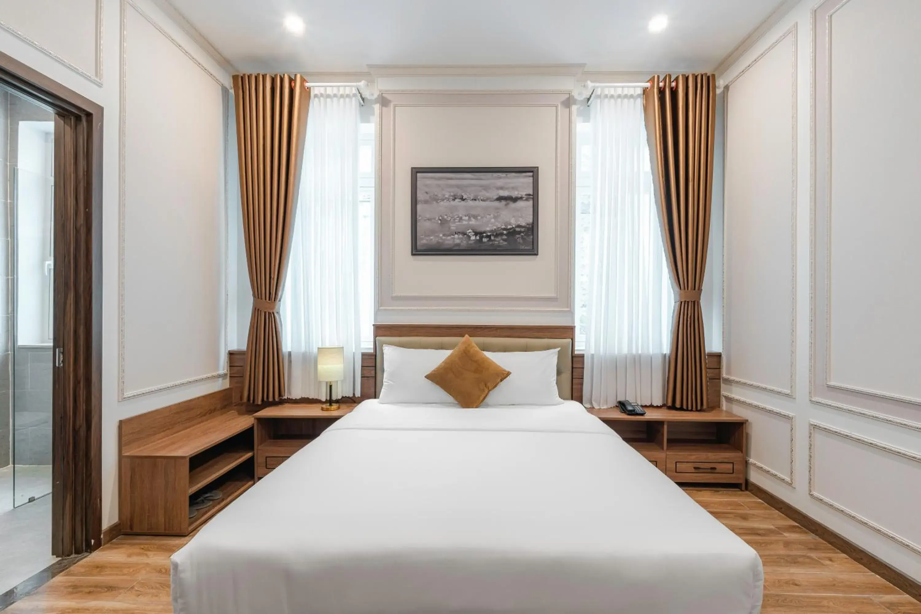 Superior Double Room in PINE VIEW Hotel Dalat Superior Double Room in PINE VIEW Hotel Dalat