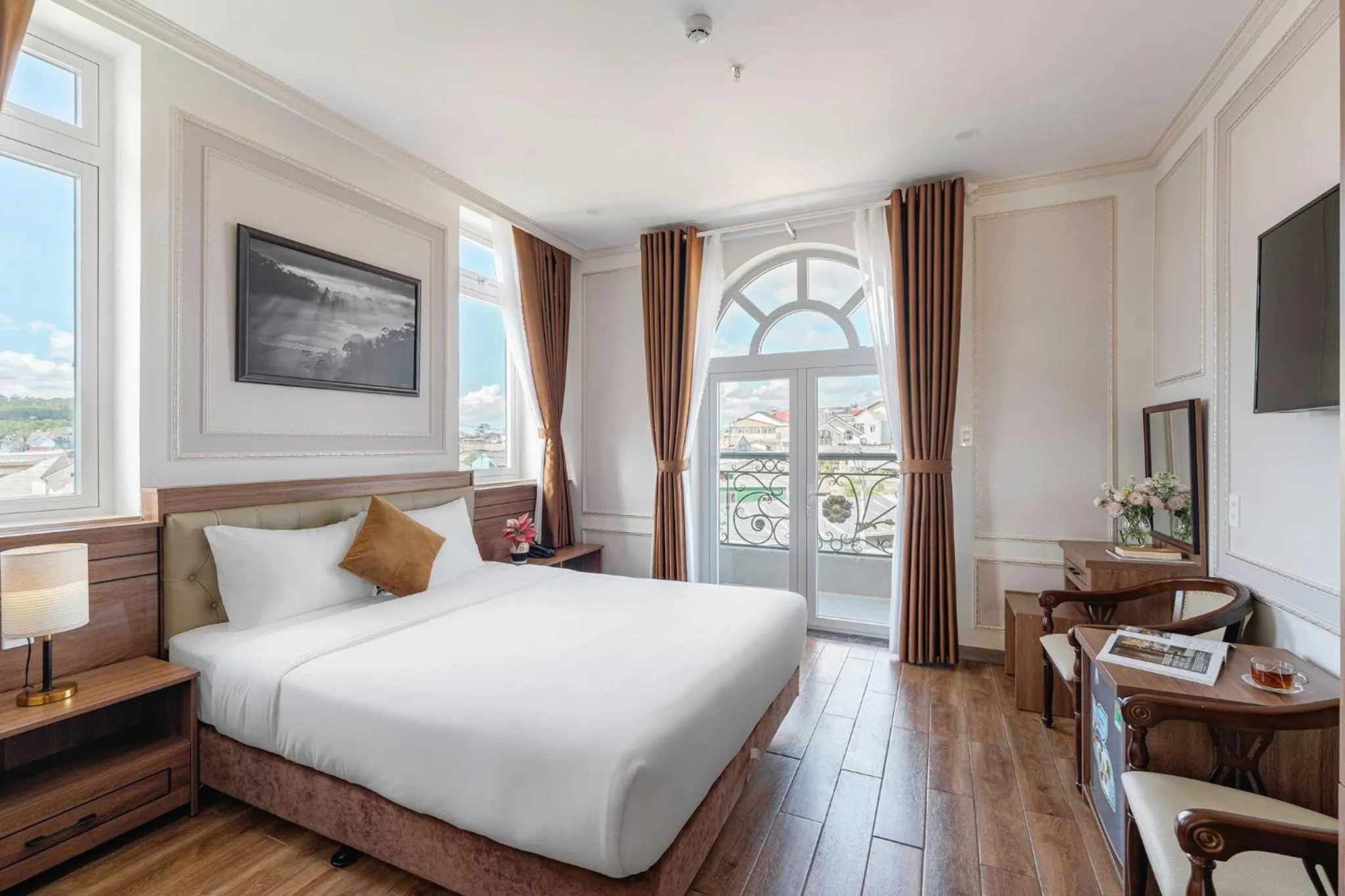 Bed in PINE VIEW Hotel Dalat