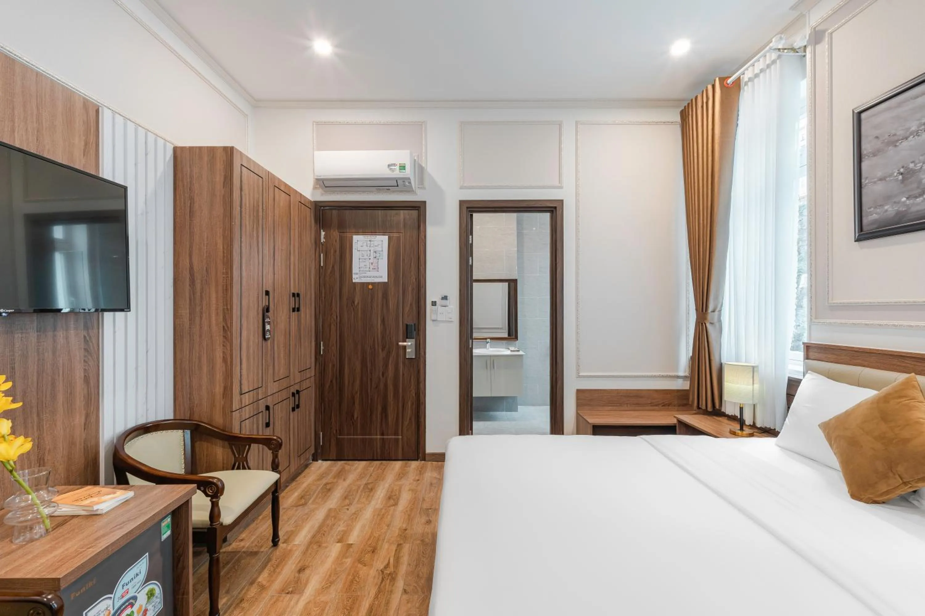 Bed in PINE VIEW Hotel Dalat